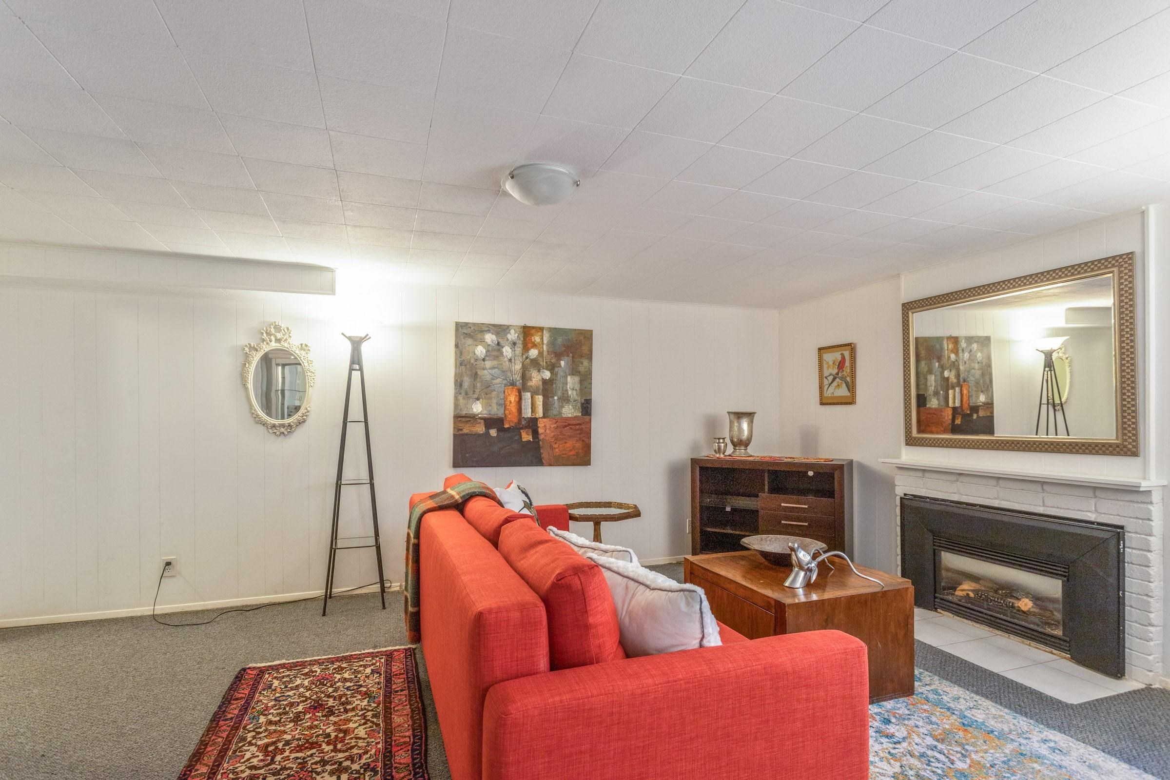 Listing image of 4559 UNDERWOOD AVENUE