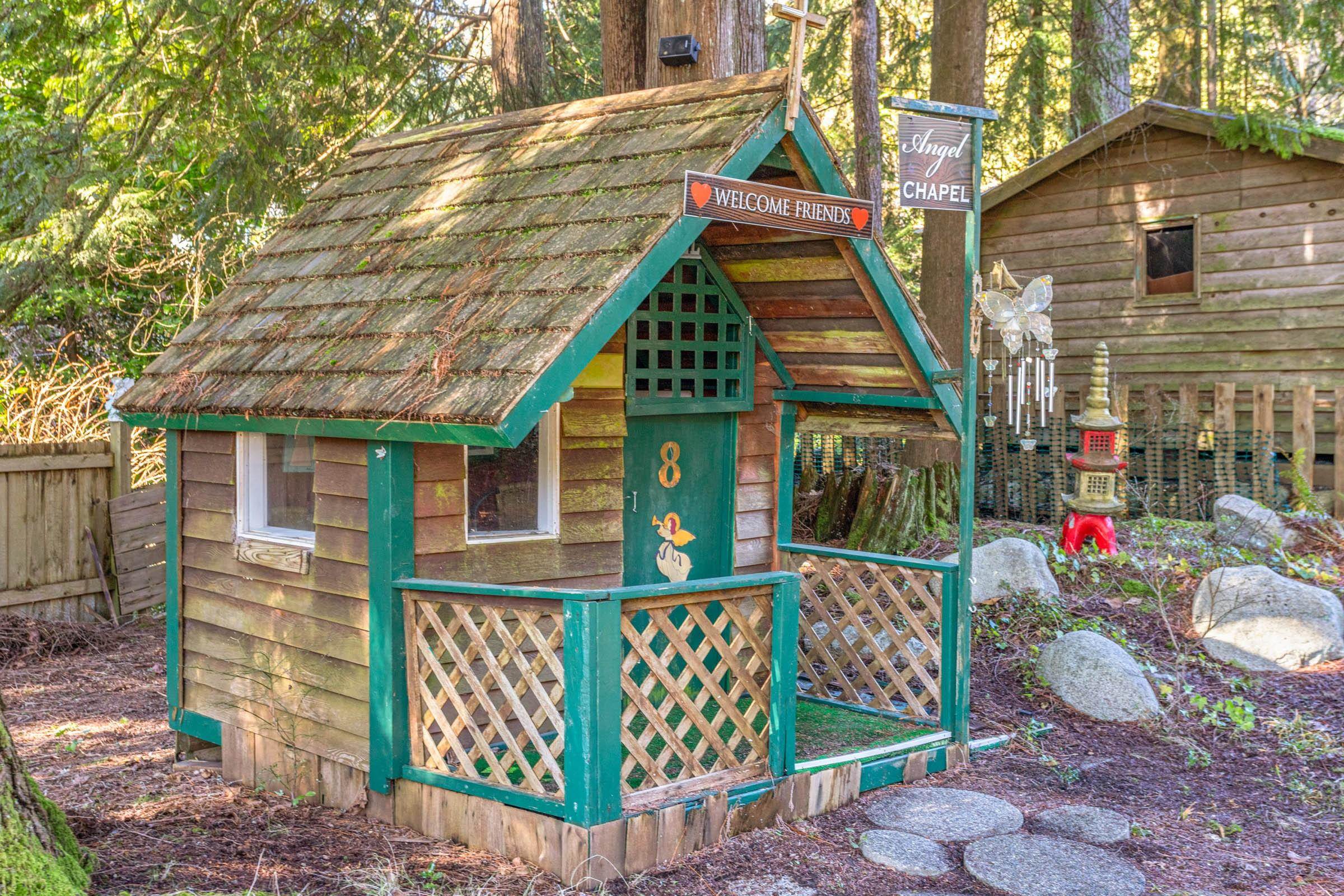 Listing image of 4559 UNDERWOOD AVENUE