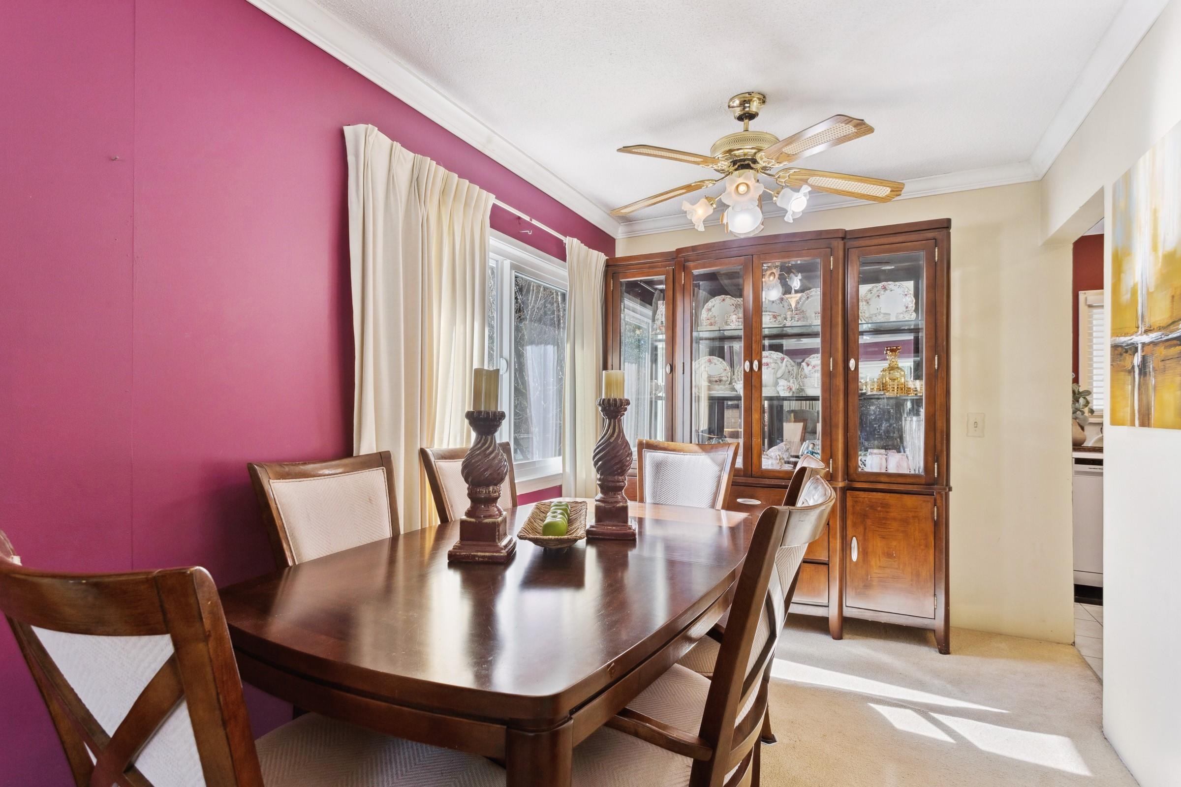 Listing image of 4559 UNDERWOOD AVENUE
