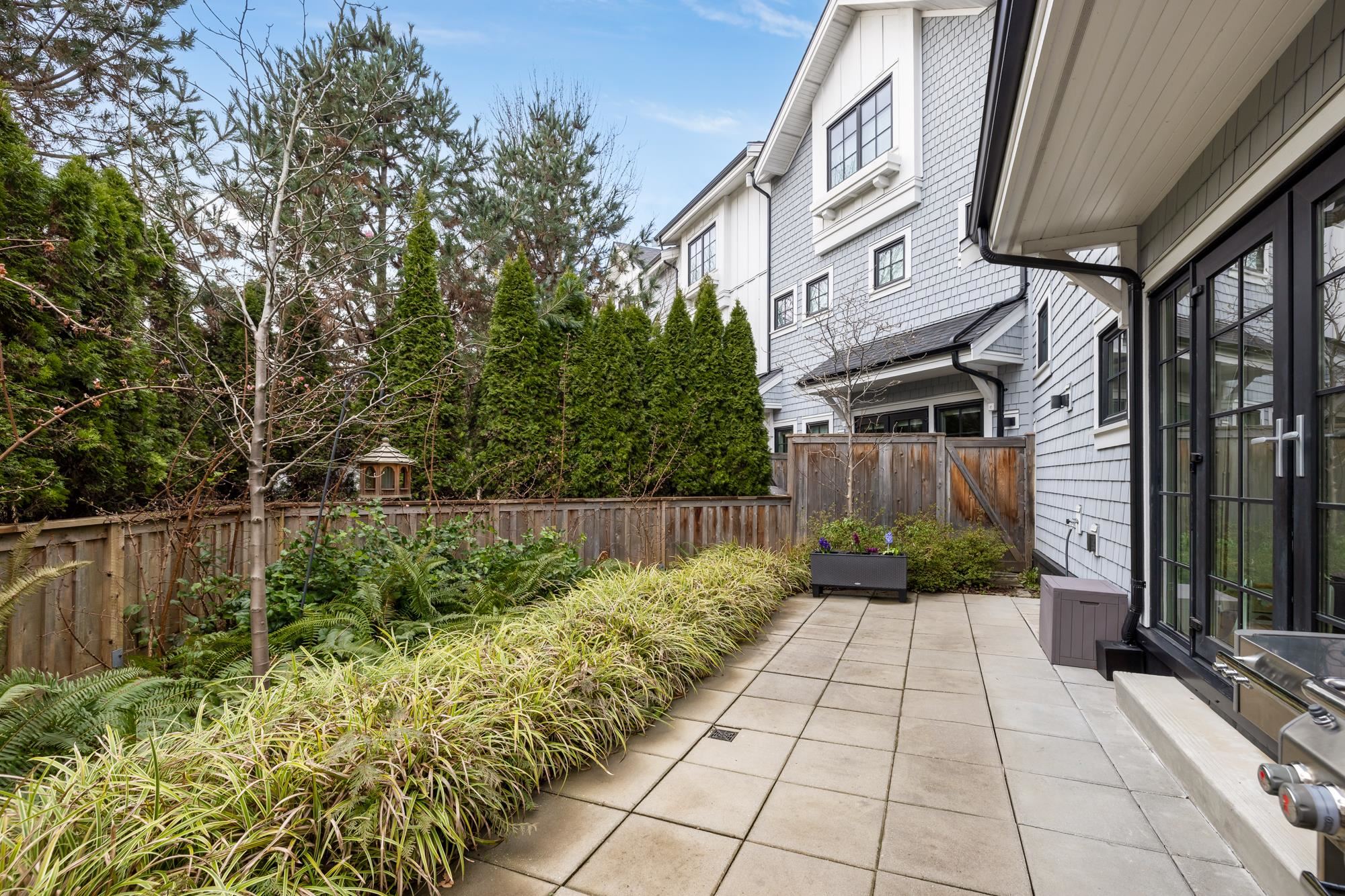 Listing image of 15 1133 RIDGEWOOD DRIVE