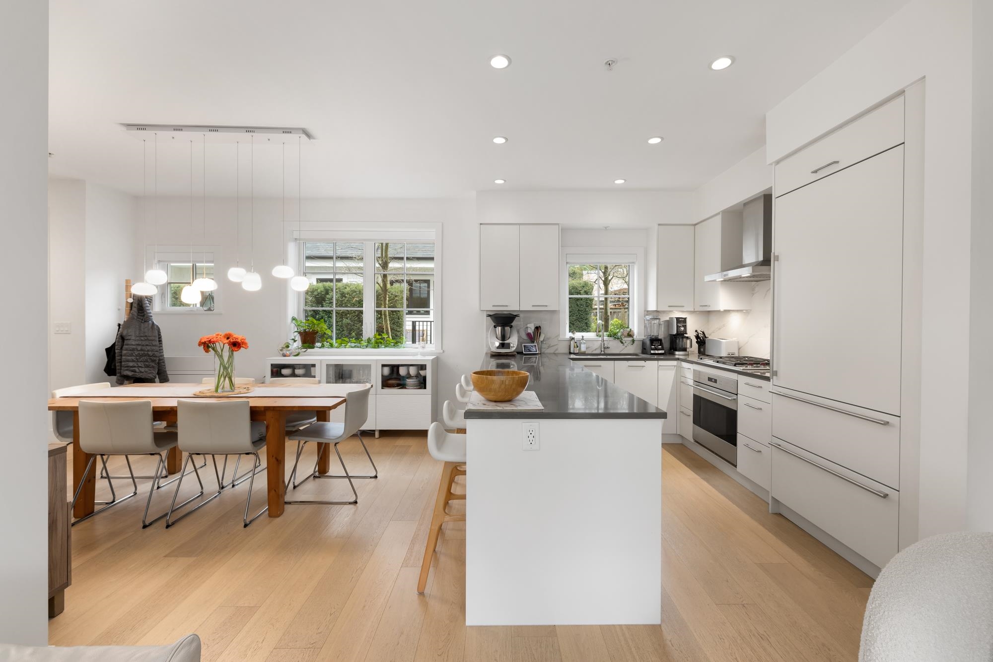 Listing image of 15 1133 RIDGEWOOD DRIVE
