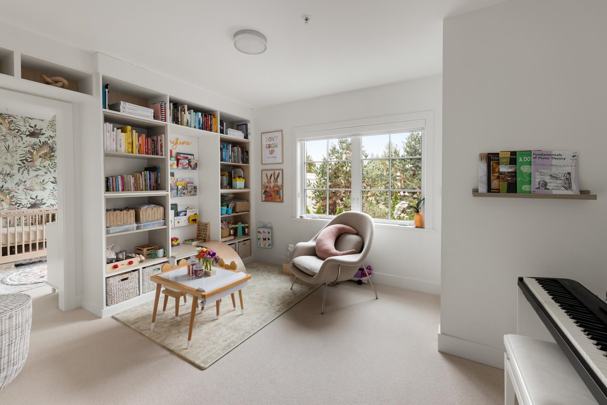 Listing image of 15 1133 RIDGEWOOD DRIVE