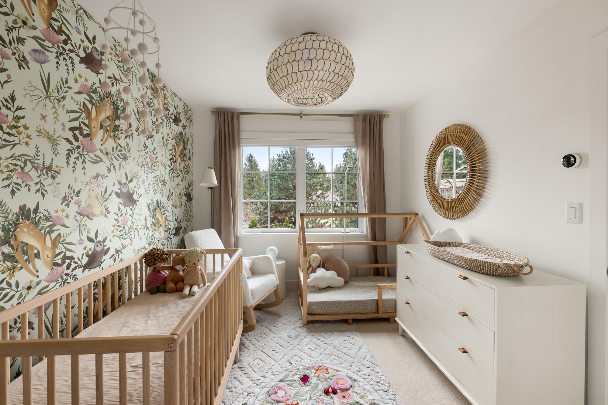 Listing image of 15 1133 RIDGEWOOD DRIVE