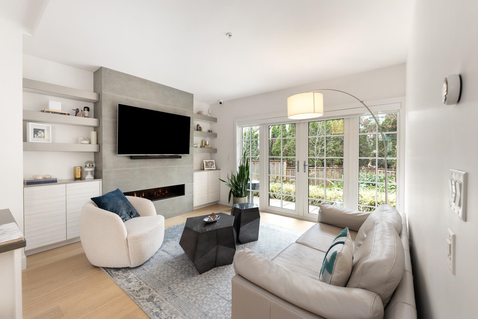 Listing image of 15 1133 RIDGEWOOD DRIVE
