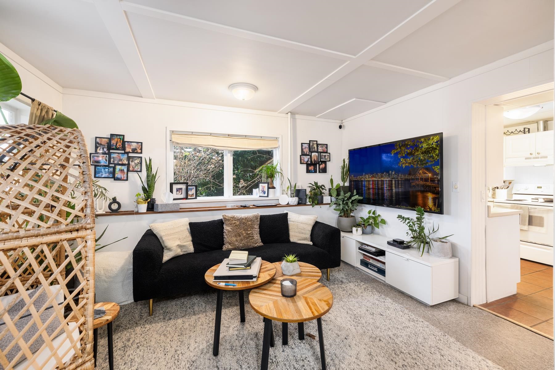 Listing image of 1008 CALEDONIA AVENUE