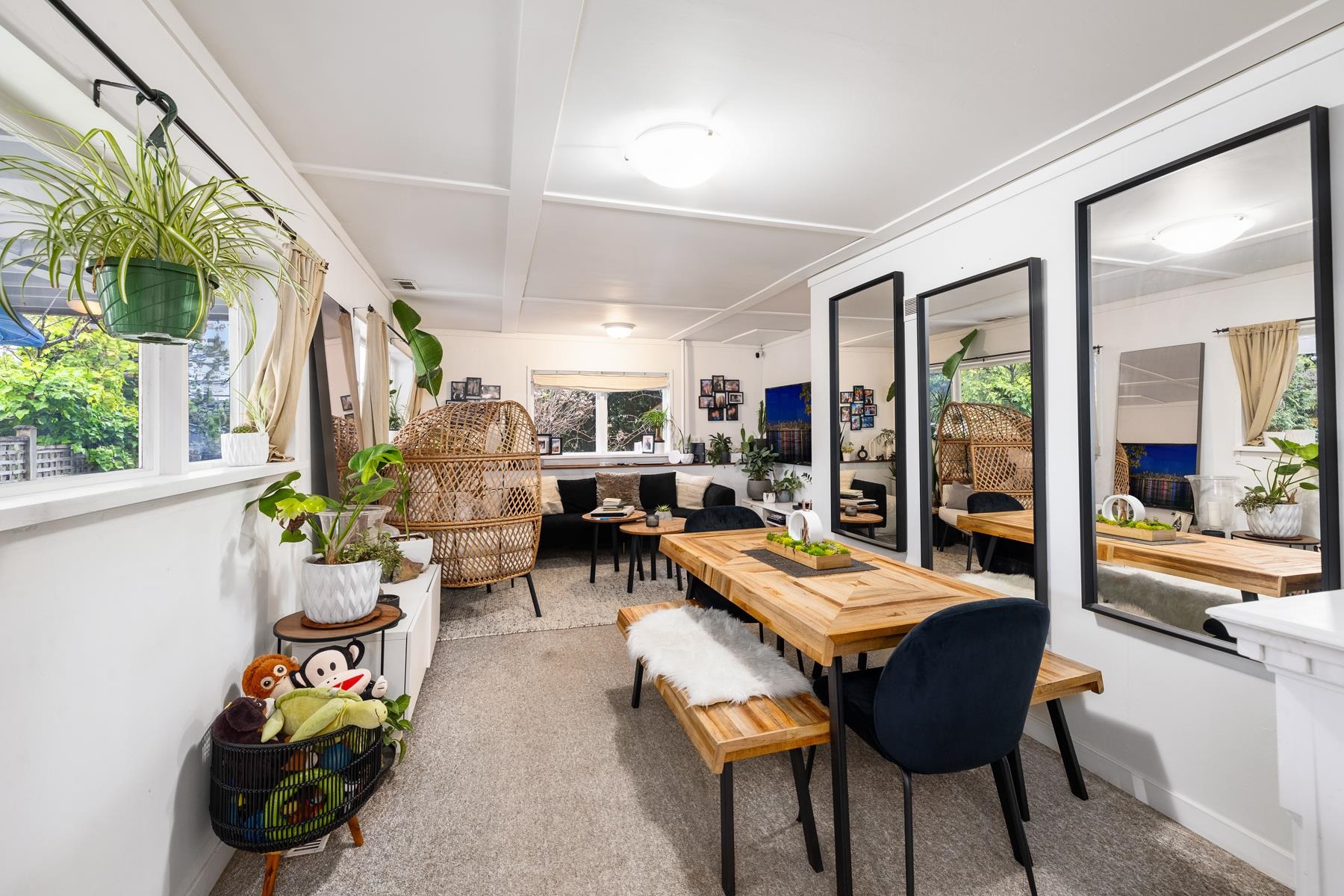 Listing image of 1008 CALEDONIA AVENUE