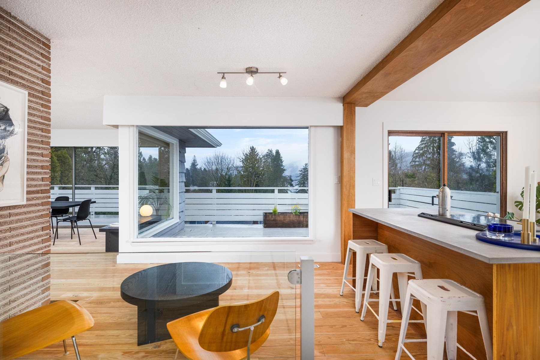 Listing image of 1008 CALEDONIA AVENUE