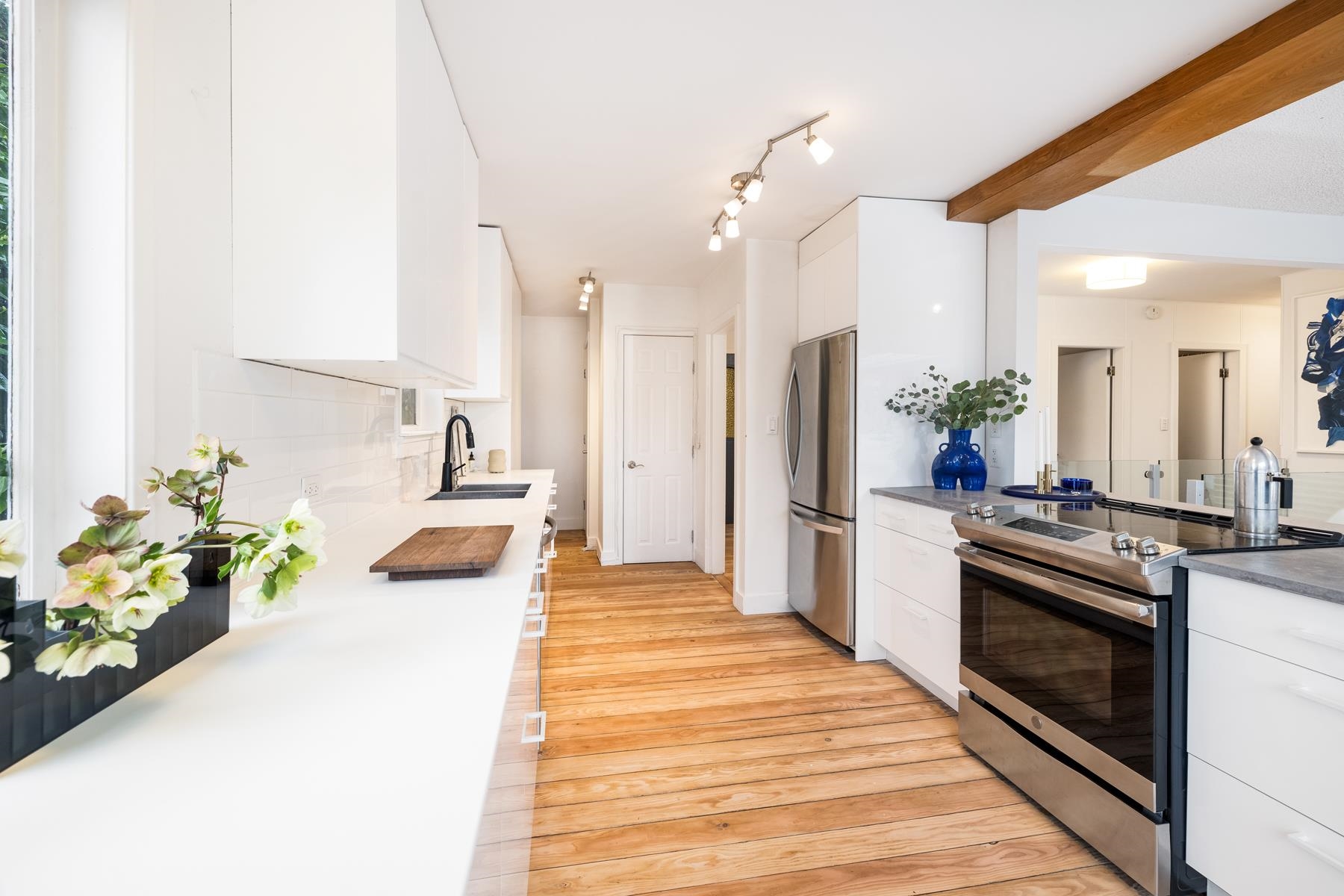 Listing image of 1008 CALEDONIA AVENUE