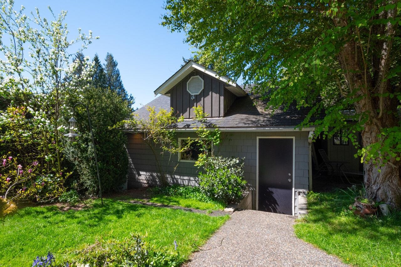 Listing image of 1461 27TH STREET