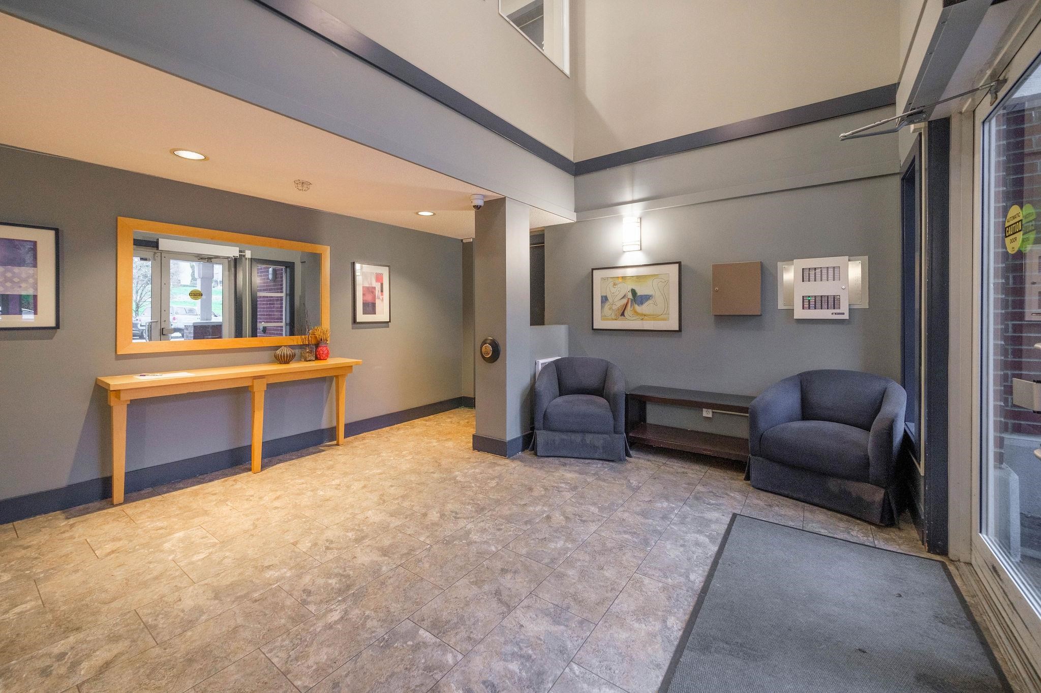 Listing image of 215 147 E 1ST STREET STREET