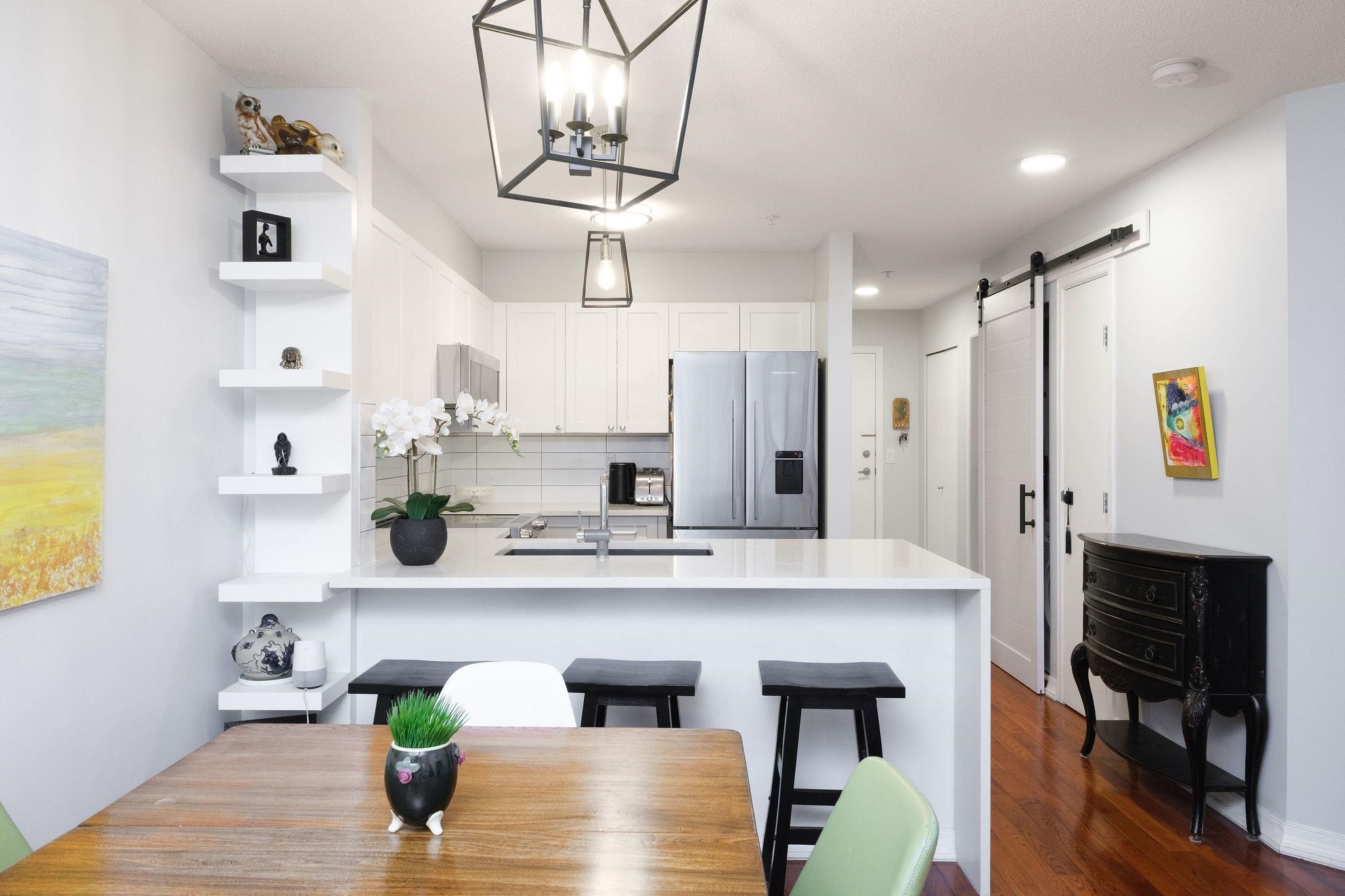 Listing image of 215 147 E 1ST STREET STREET