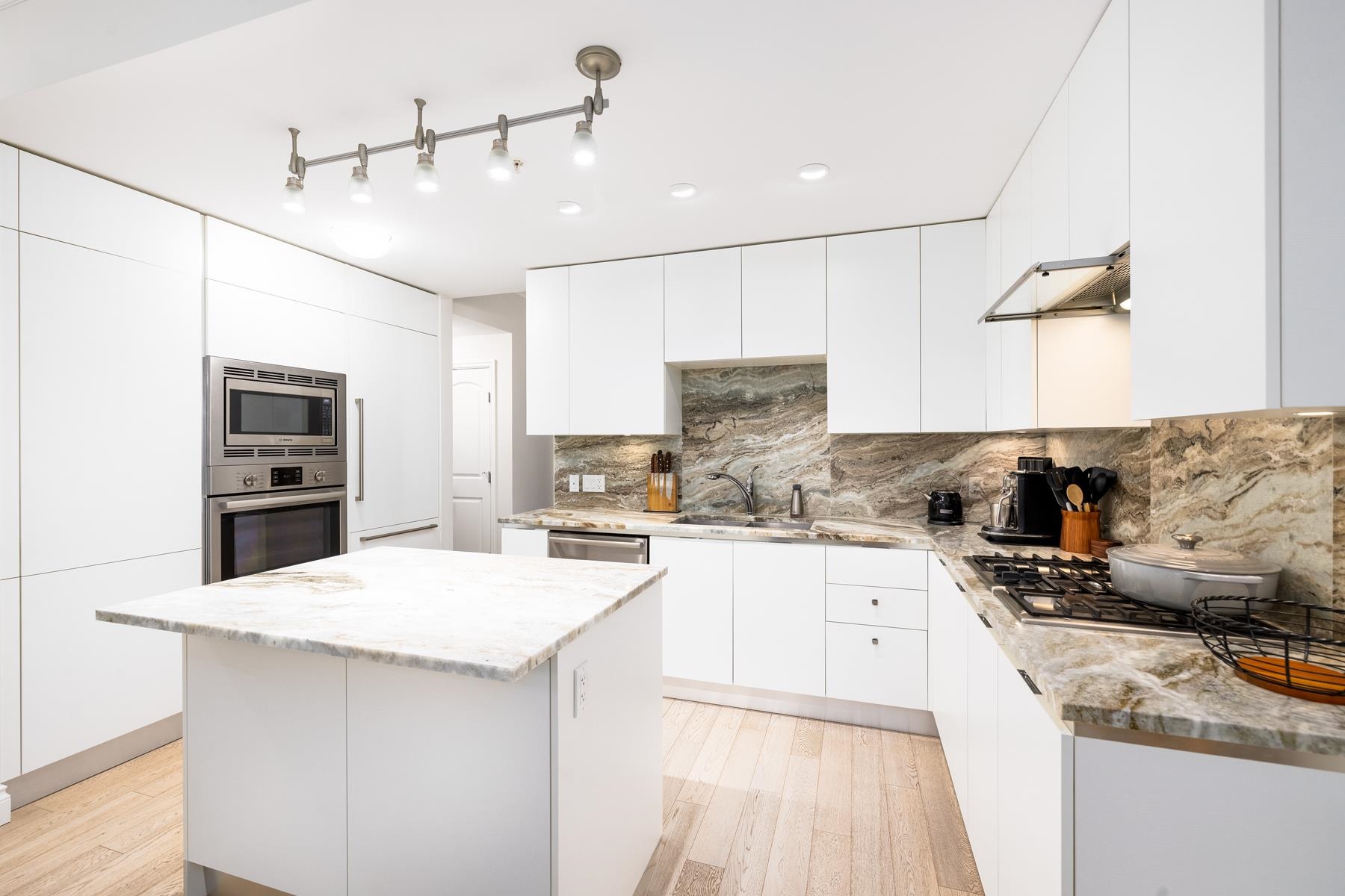 Listing image of 207 175 VICTORY SHIP WAY