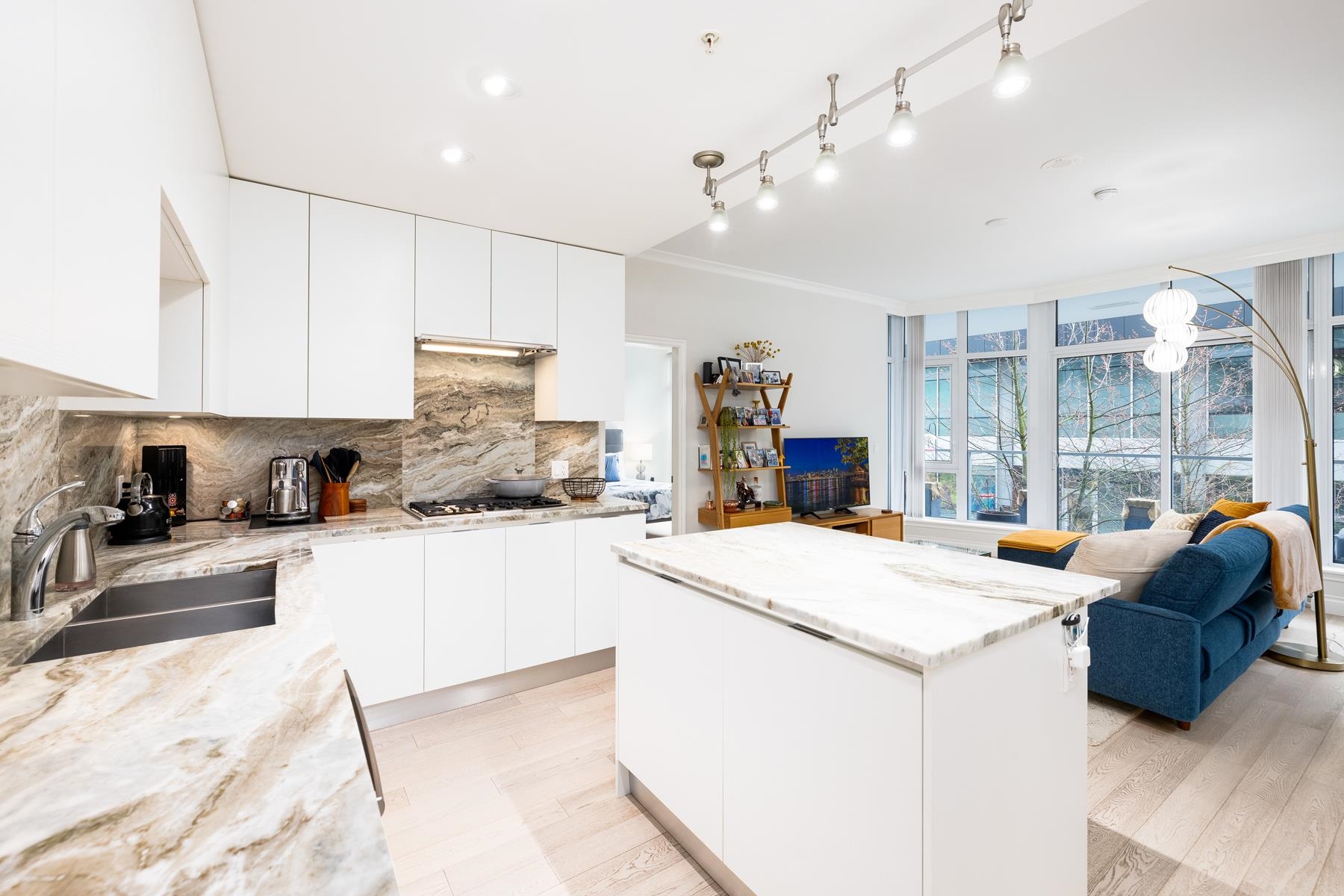 Listing image of 207 175 VICTORY SHIP WAY