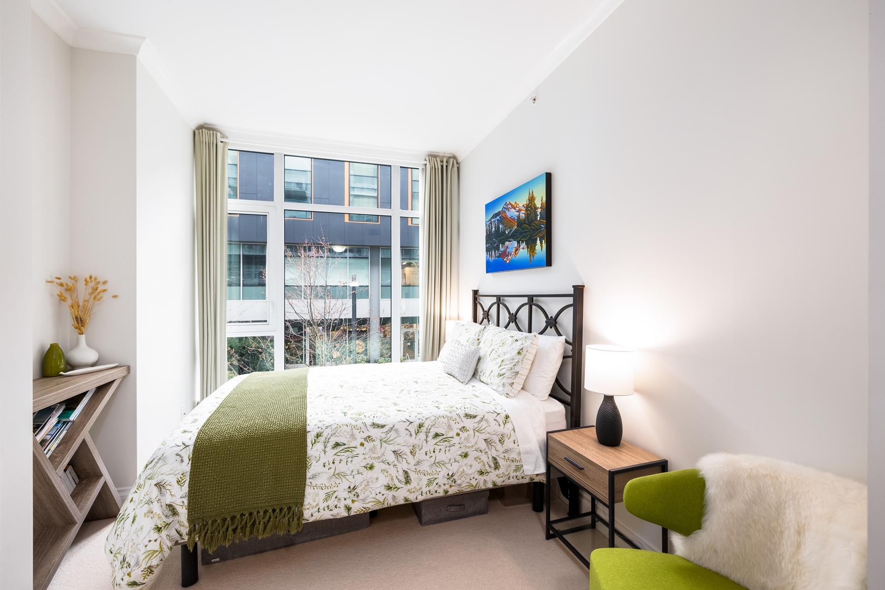 Listing image of 207 175 VICTORY SHIP WAY