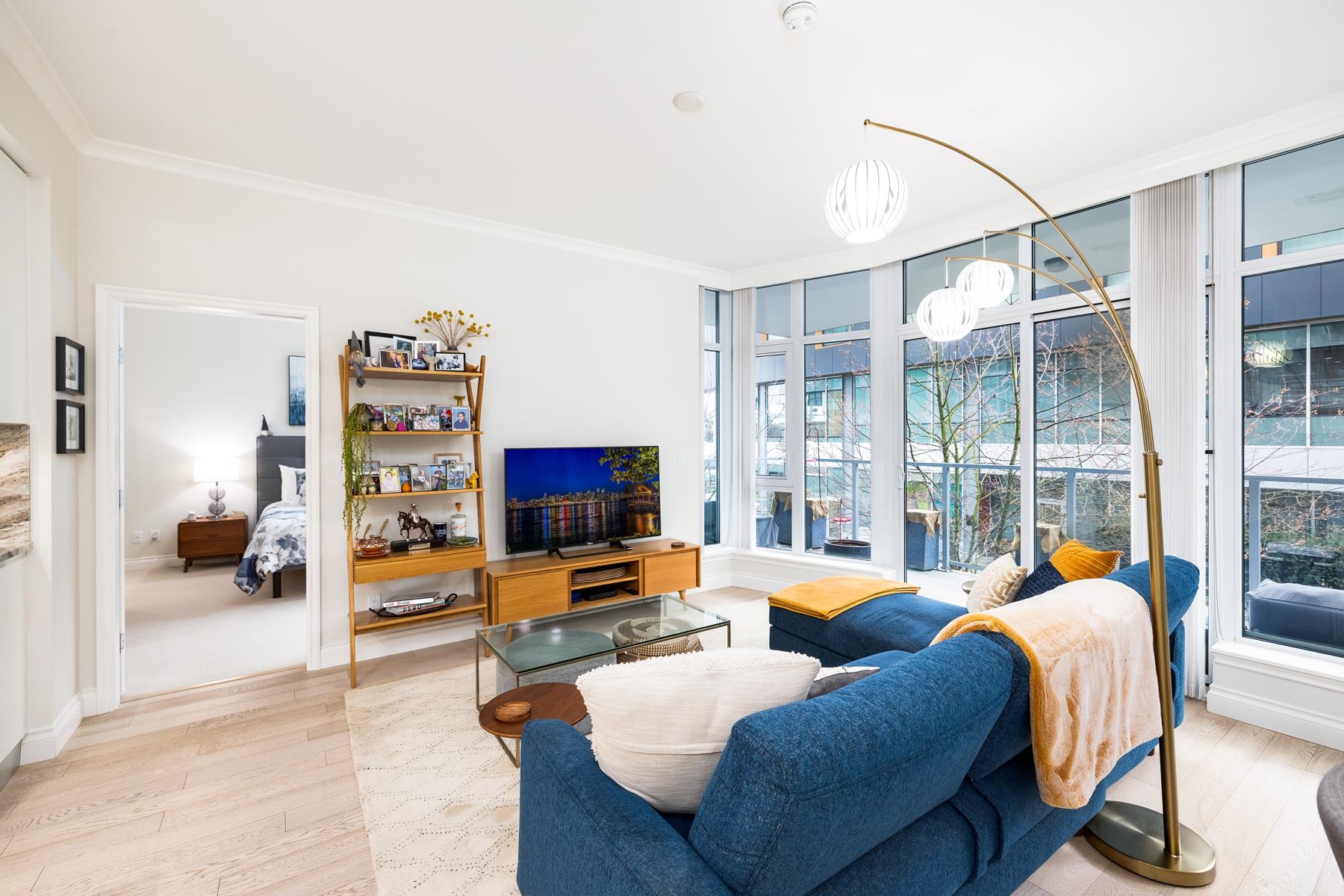 Listing image of 207 175 VICTORY SHIP WAY