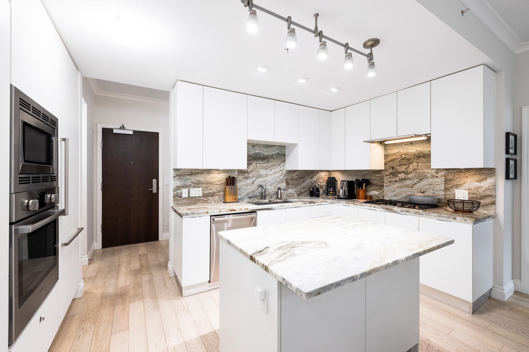Listing image of 207 175 VICTORY SHIP WAY