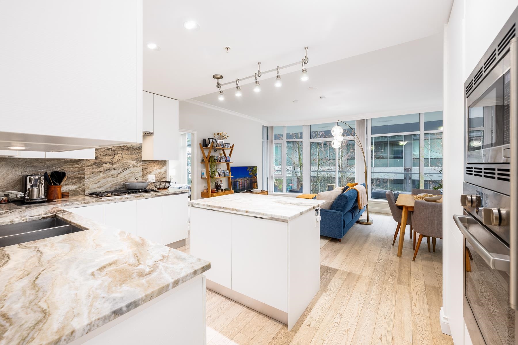 Listing image of 207 175 VICTORY SHIP WAY