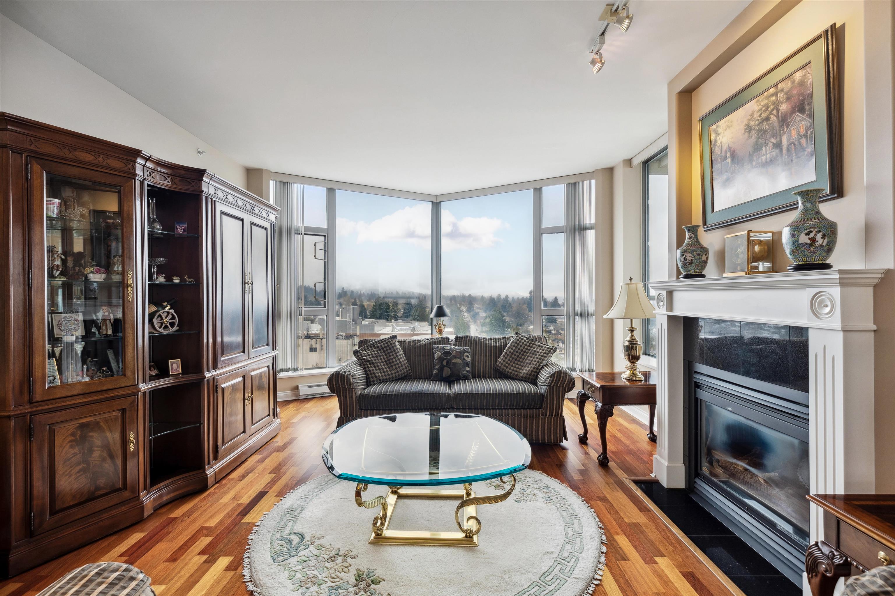 Listing image of 1603 160 E 13TH STREET