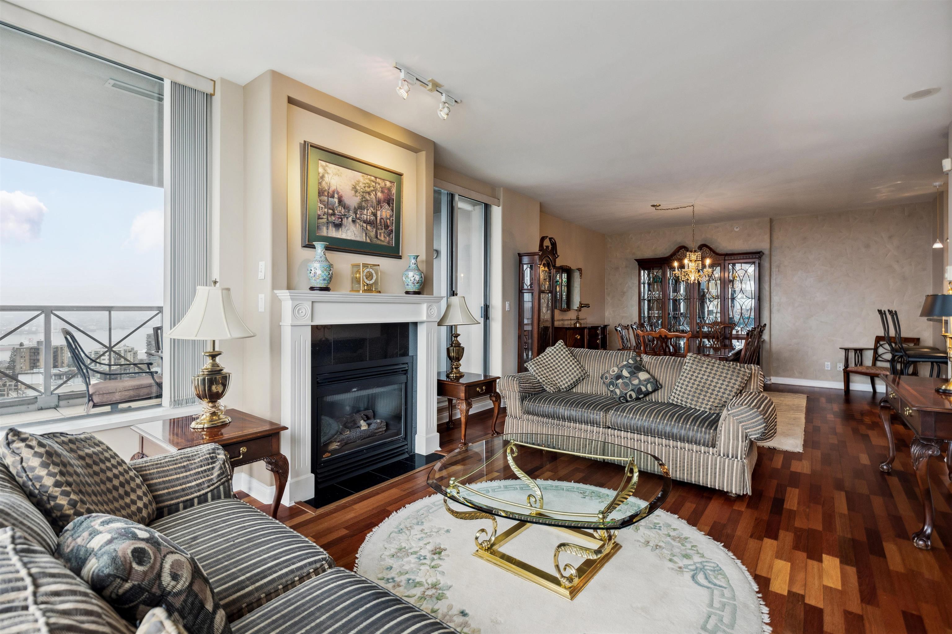 Listing image of 1603 160 E 13TH STREET