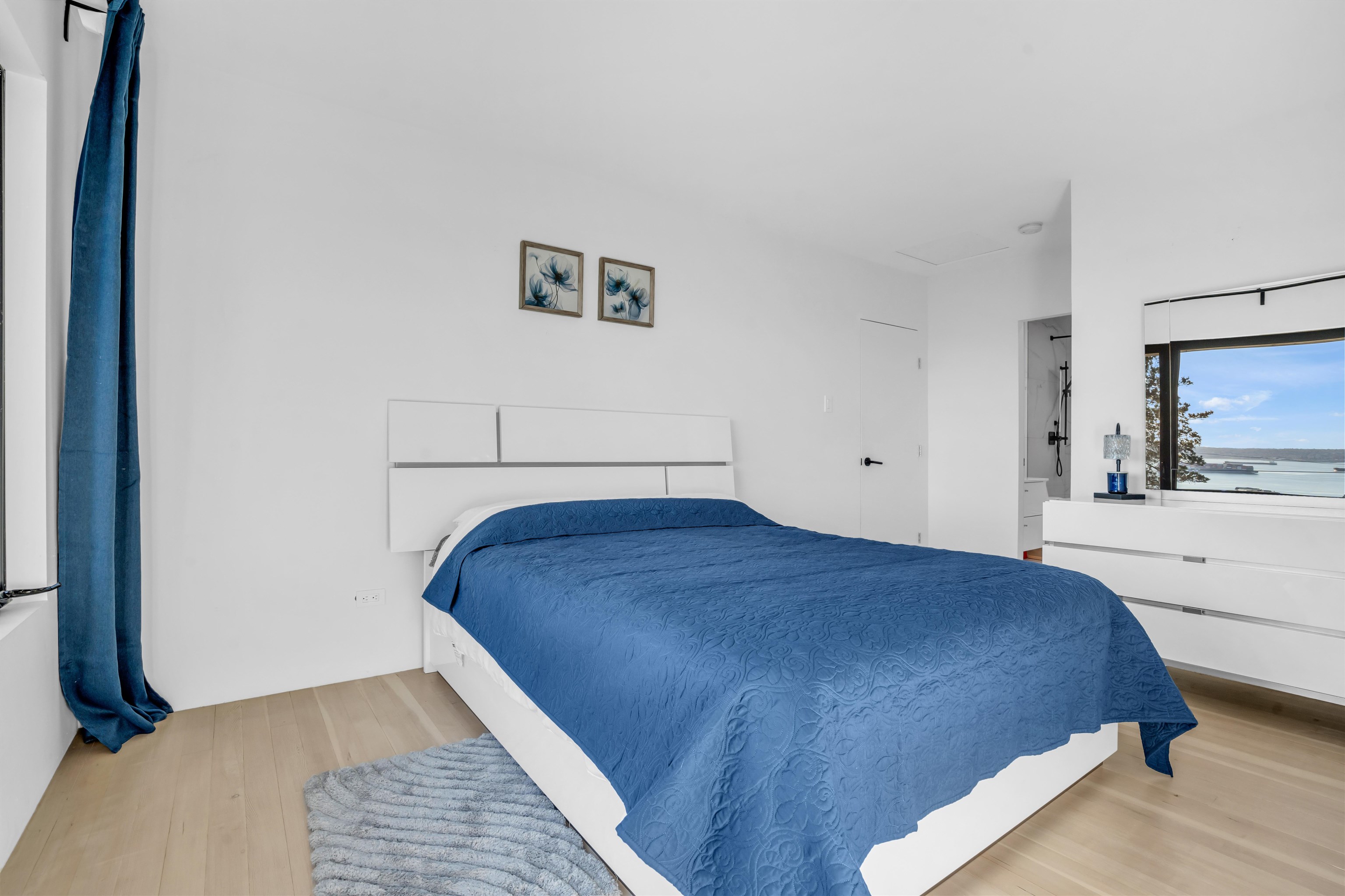 Listing image of 2234 PALMERSTON AVENUE