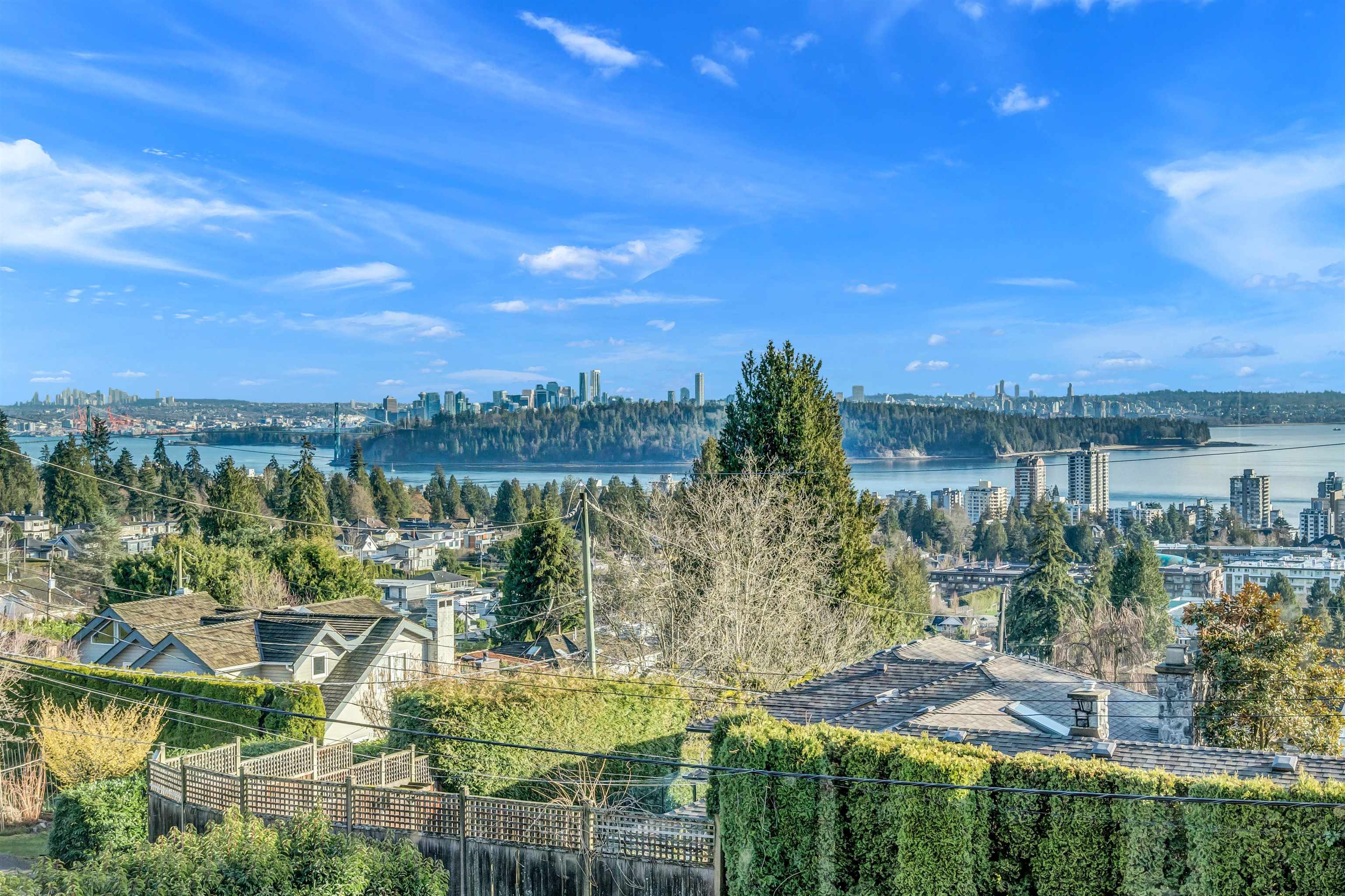 Listing image of 2234 PALMERSTON AVENUE