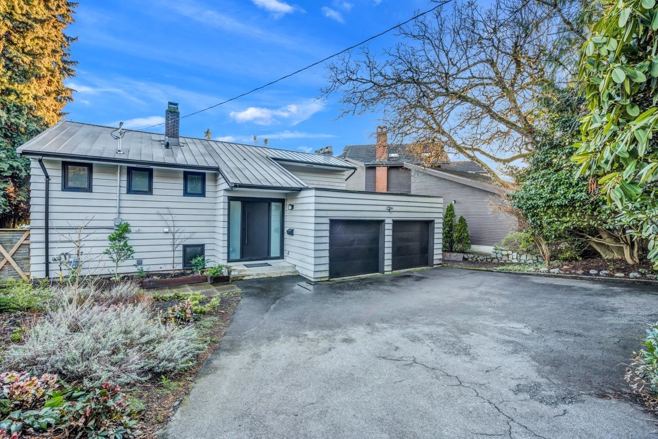 Listing image of 2234 PALMERSTON AVENUE