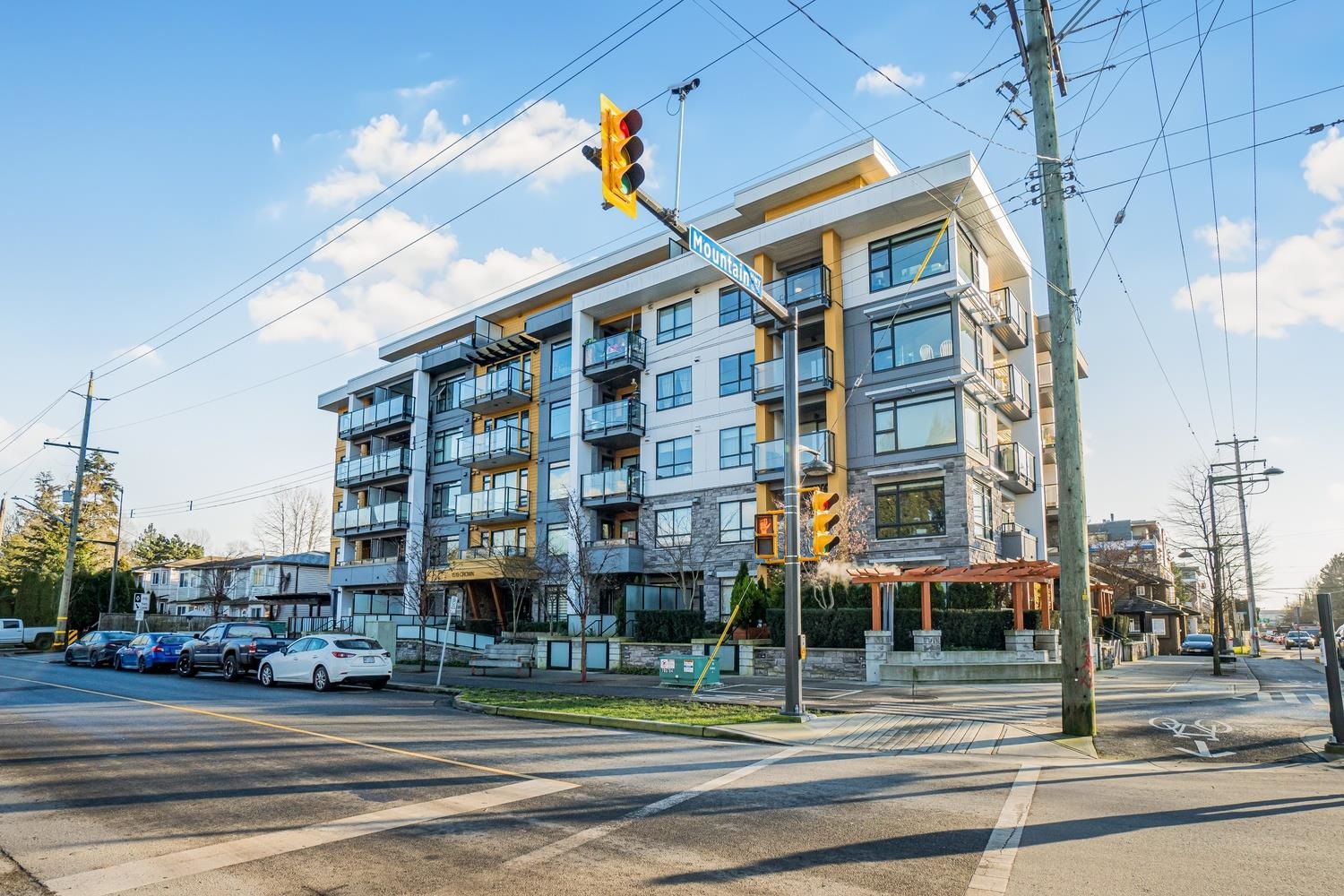 Listing image of 409 1519 CROWN STREET