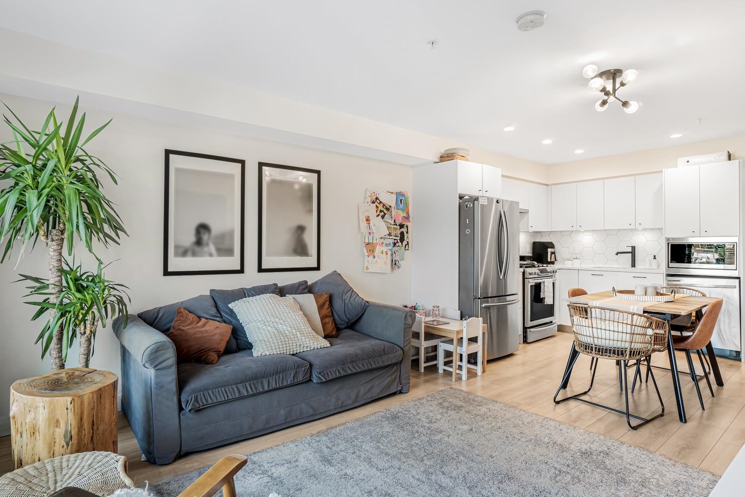 Listing image of 409 1519 CROWN STREET