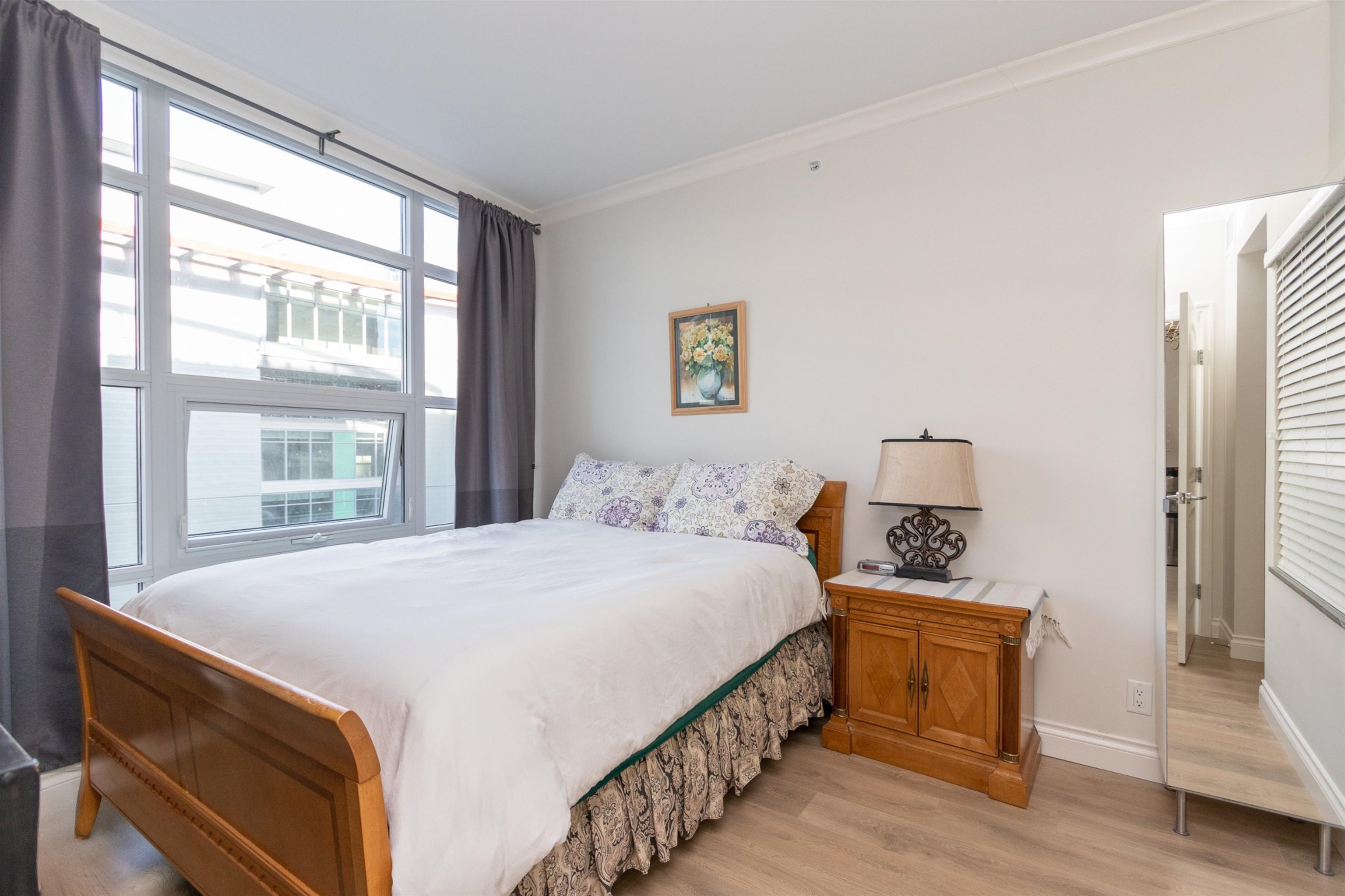 Listing image of 705 199 VICTORY SHIP WAY