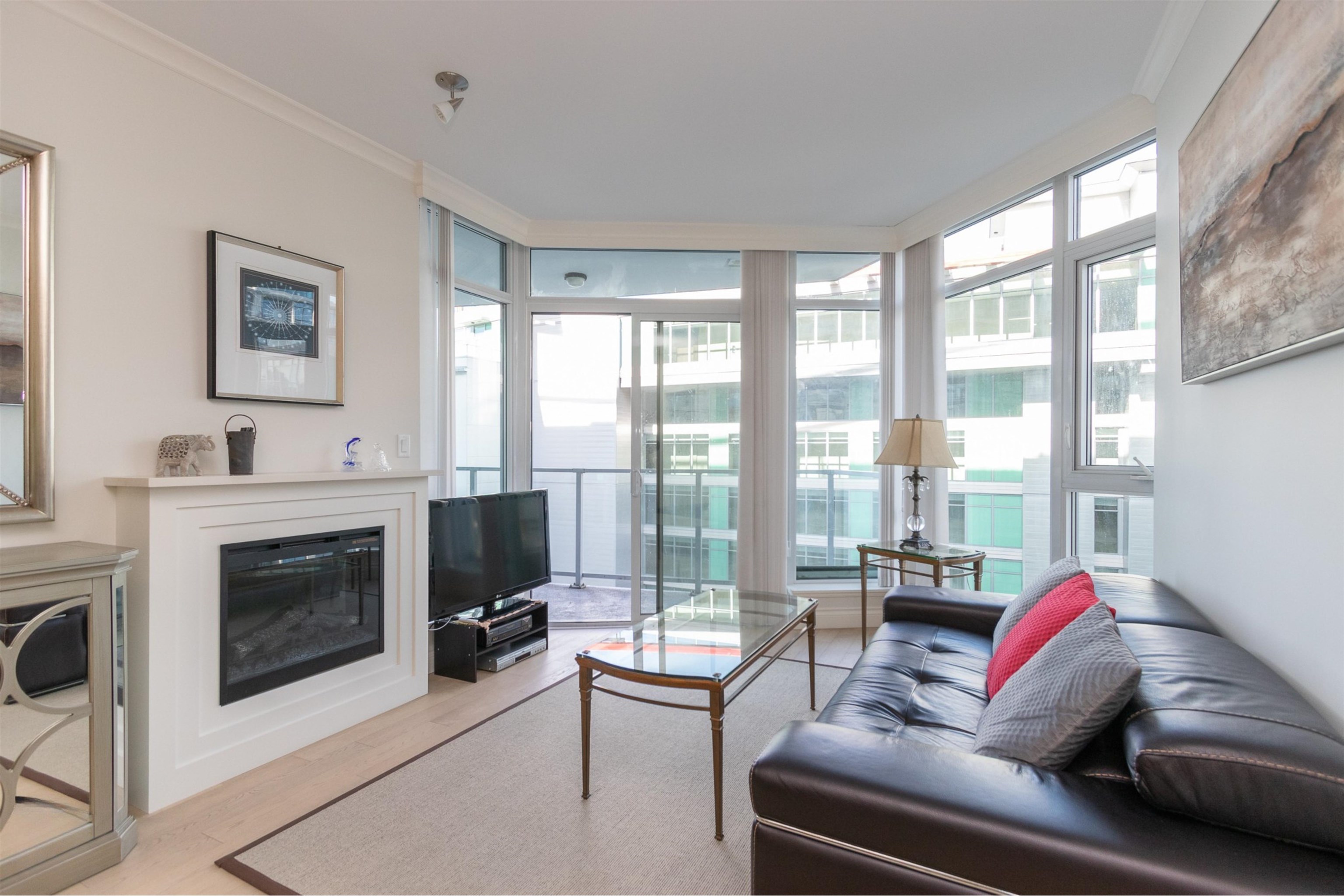 Listing image of 705 199 VICTORY SHIP WAY