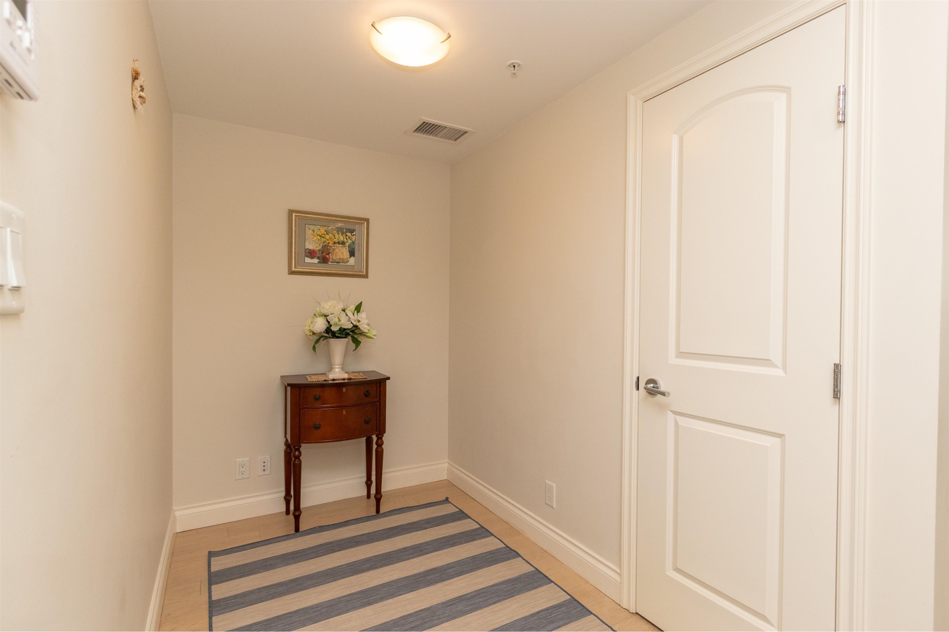 Listing image of 705 199 VICTORY SHIP WAY