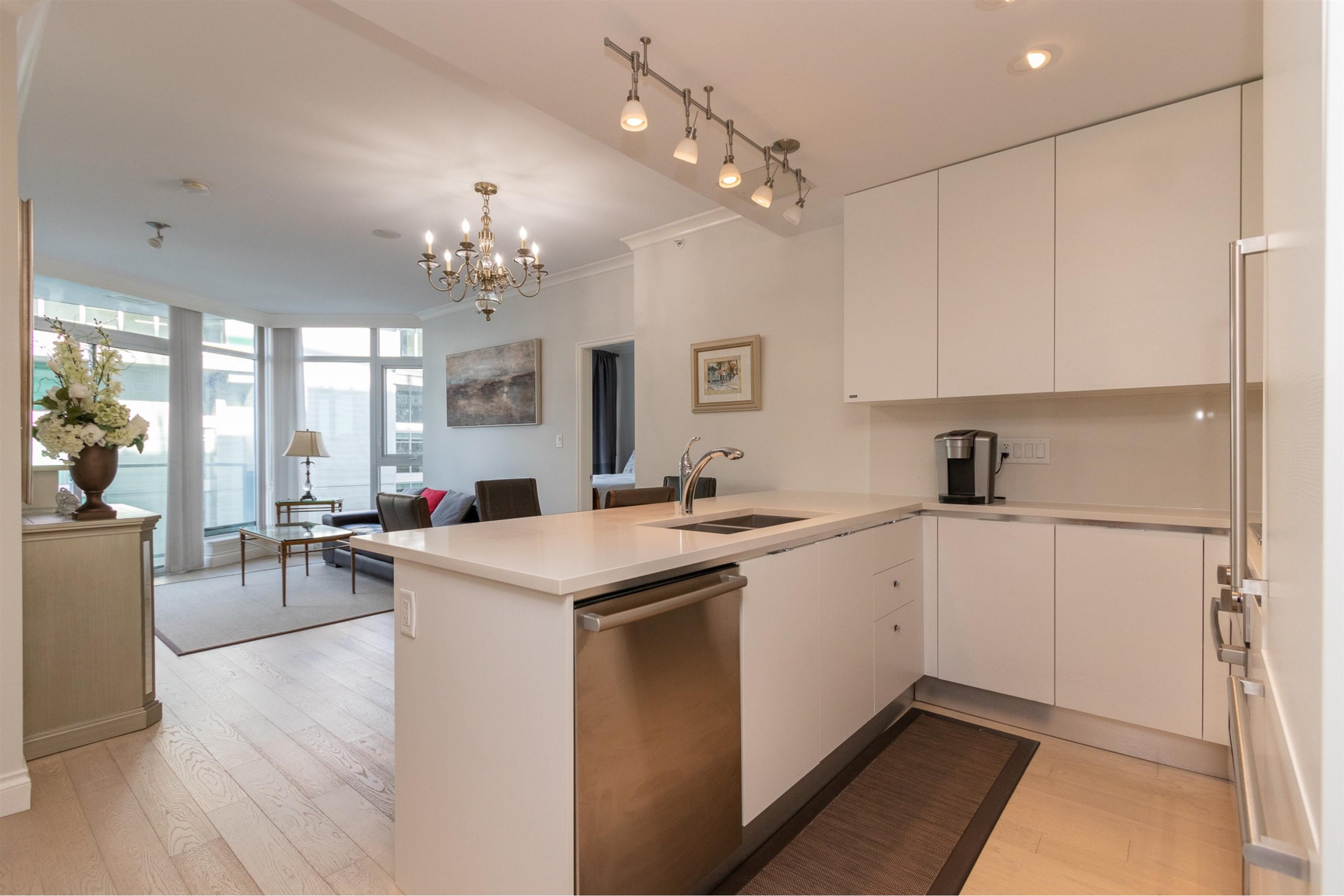 Listing image of 705 199 VICTORY SHIP WAY