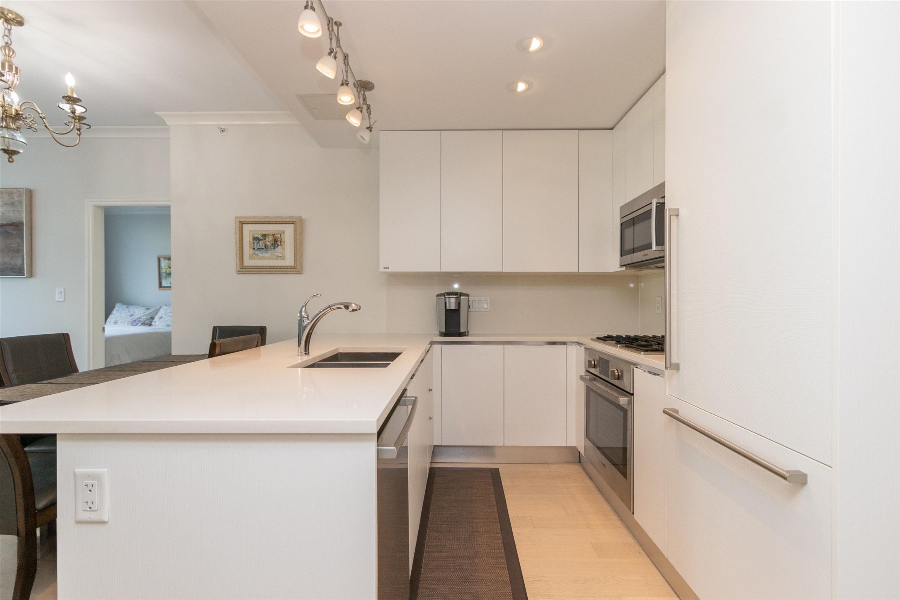 Listing image of 705 199 VICTORY SHIP WAY