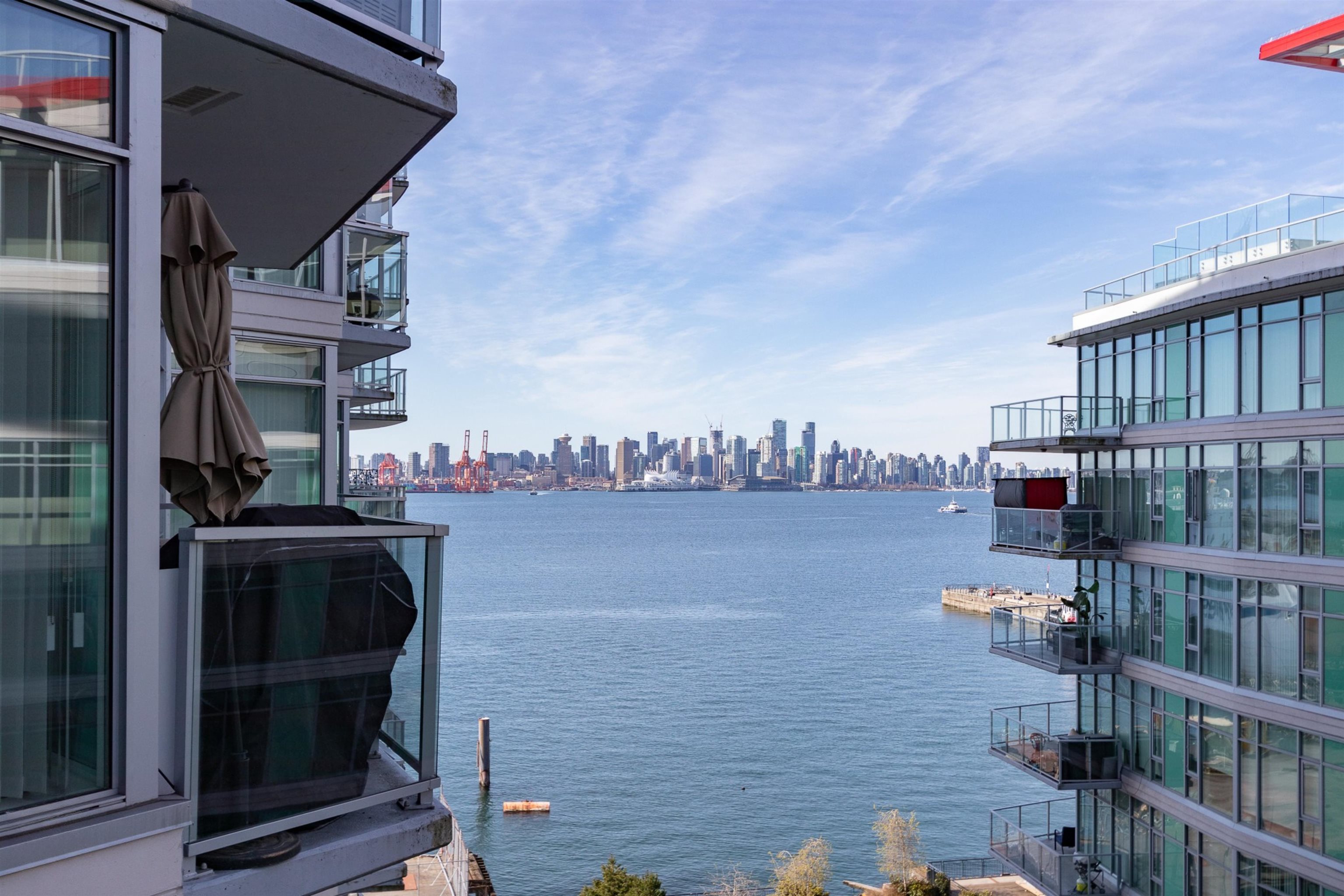 Listing image of 705 199 VICTORY SHIP WAY