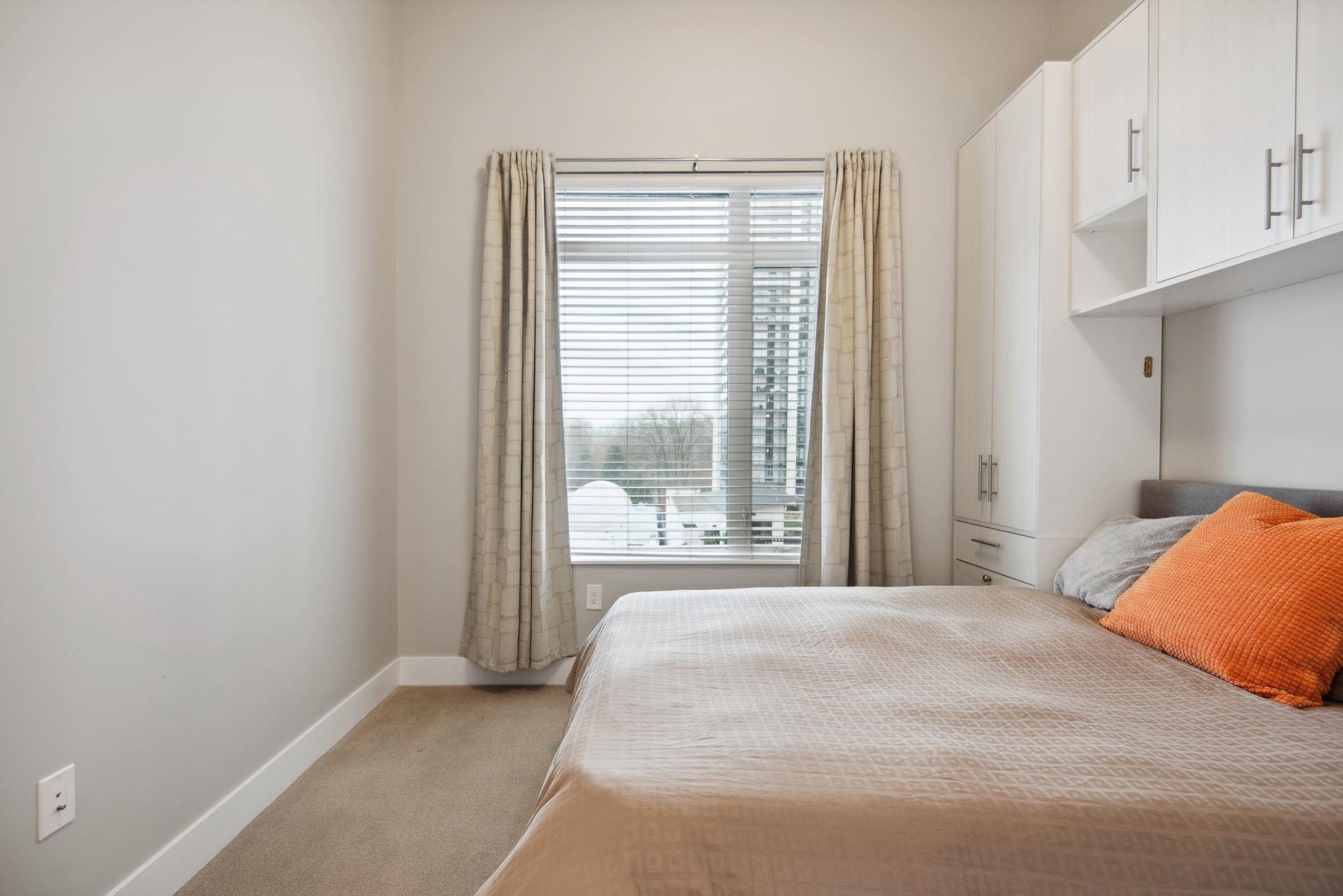 Listing image of 603 1496 CHARLOTTE ROAD