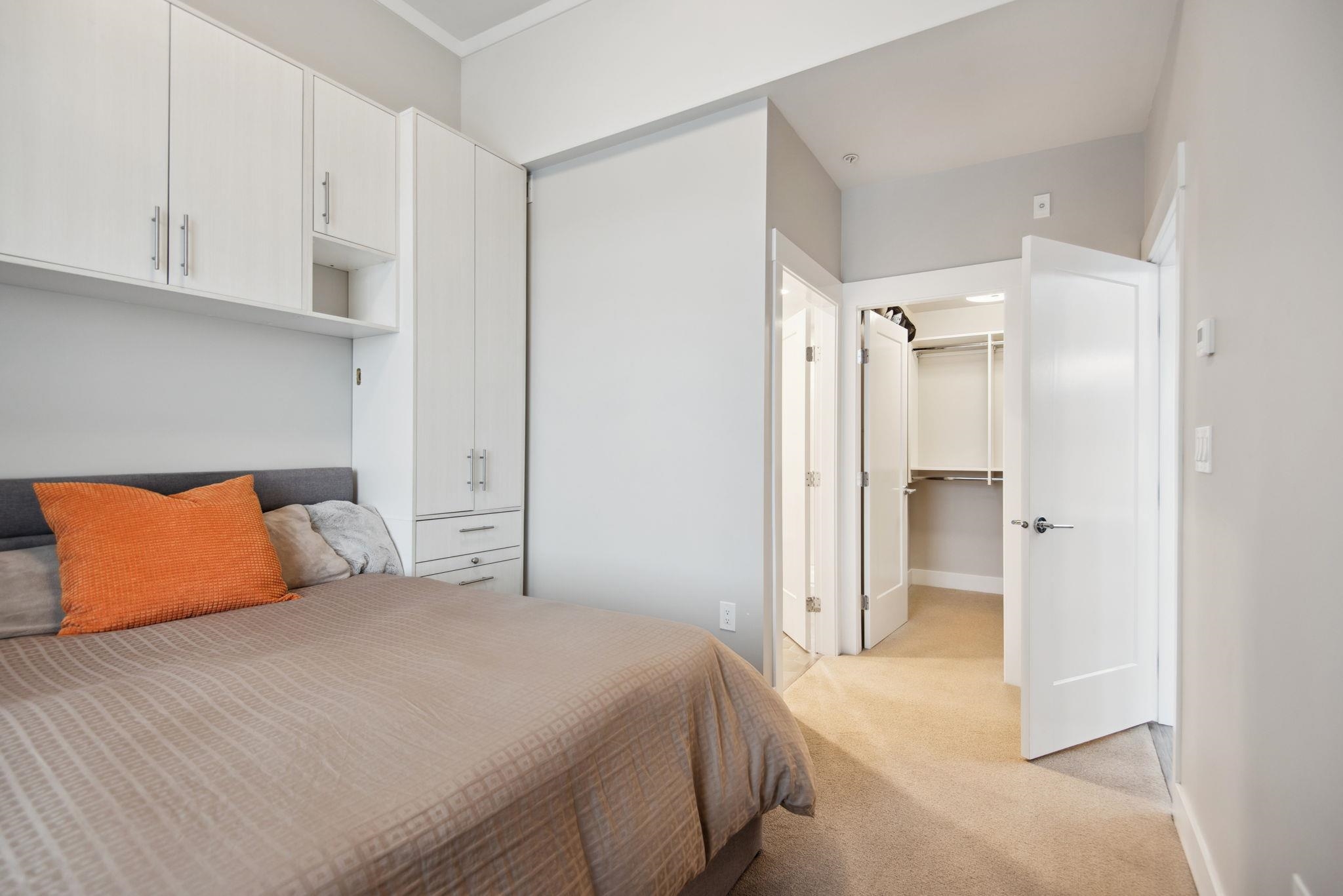 Listing image of 603 1496 CHARLOTTE ROAD