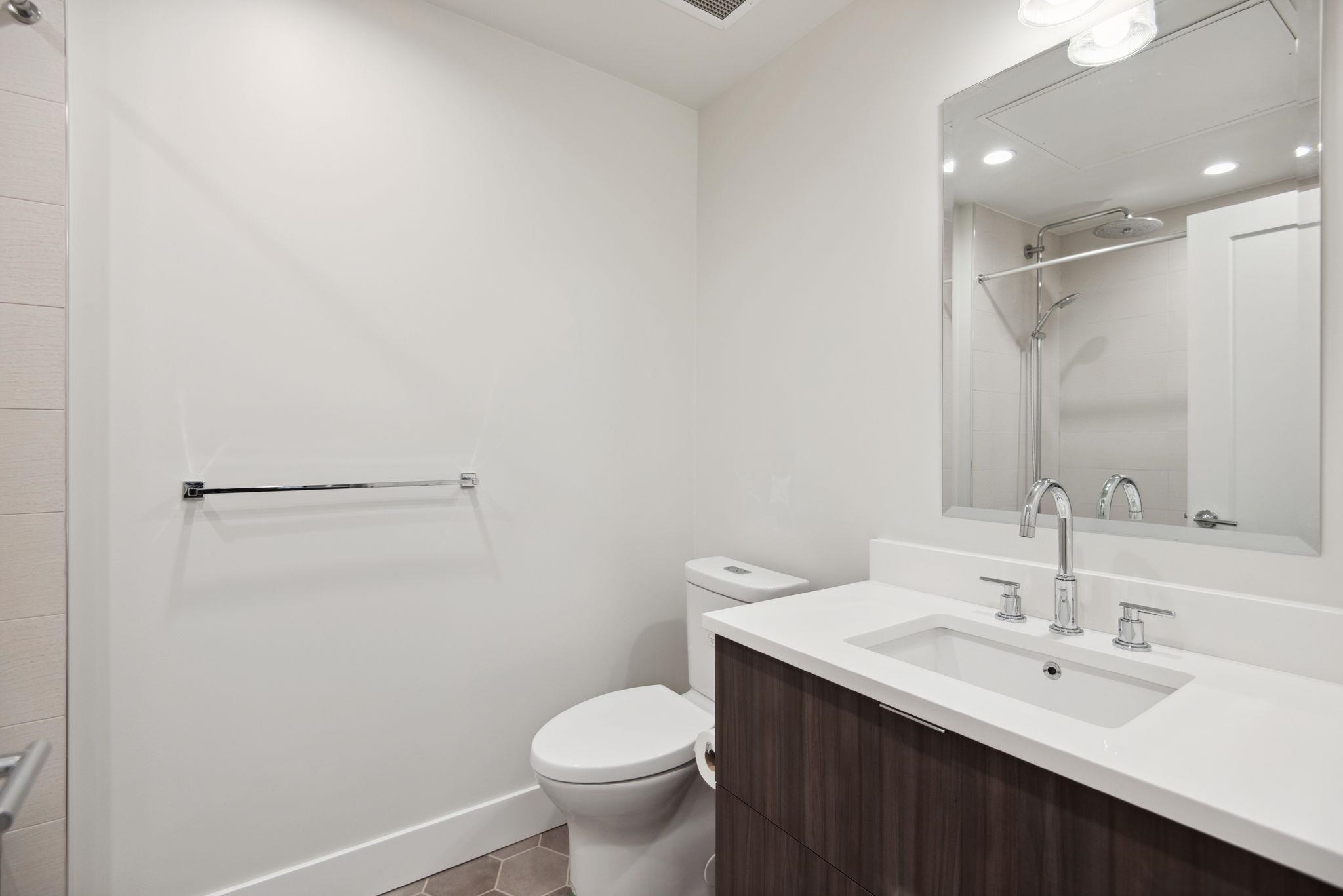 Listing image of 603 1496 CHARLOTTE ROAD
