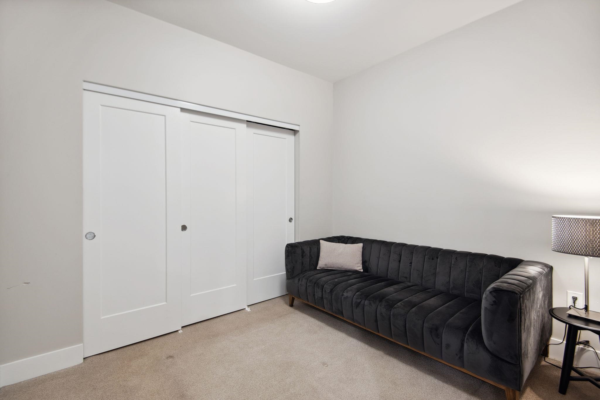 Listing image of 603 1496 CHARLOTTE ROAD