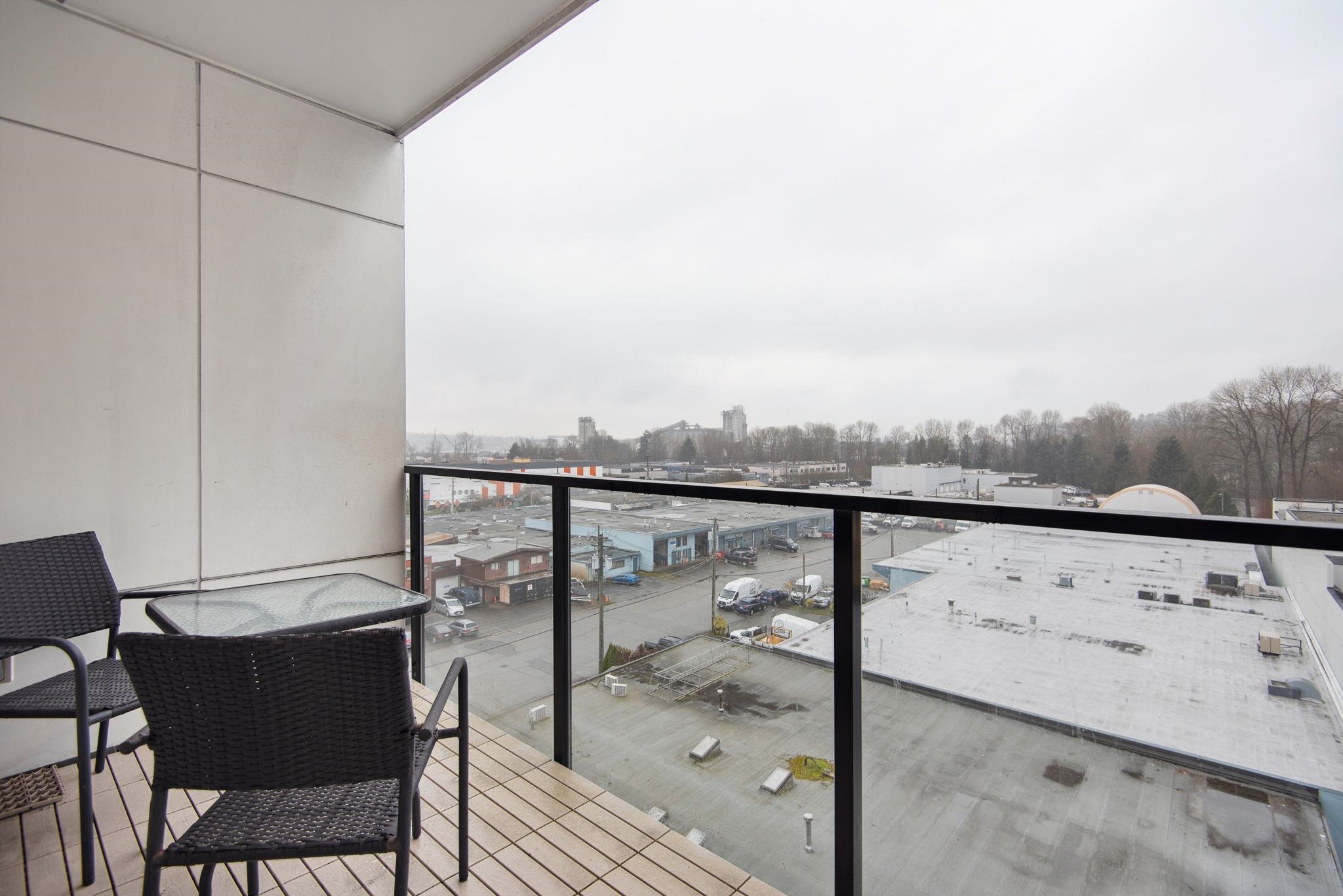 Listing image of 603 1496 CHARLOTTE ROAD