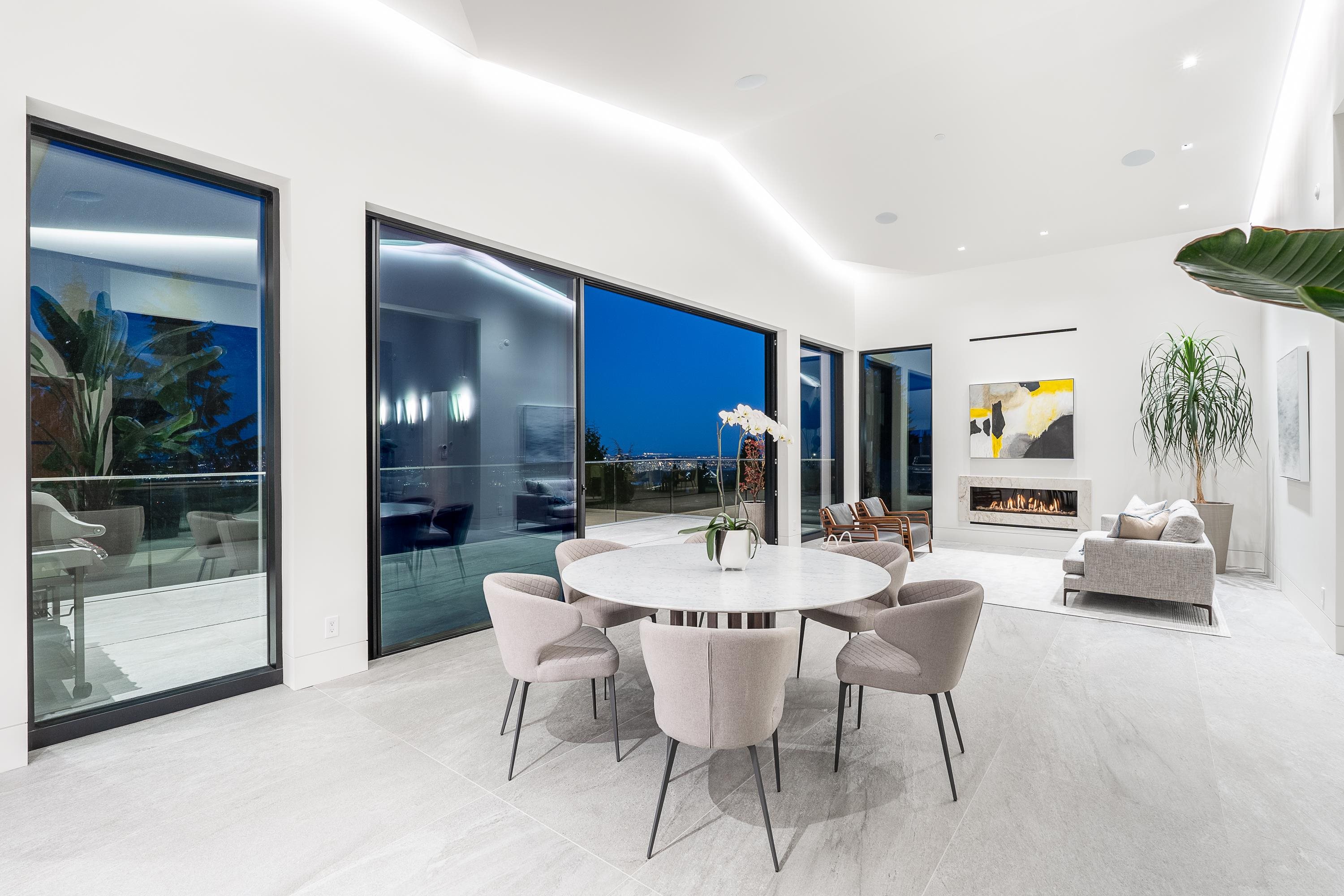 Listing image of 535 CRAIGMOHR DRIVE