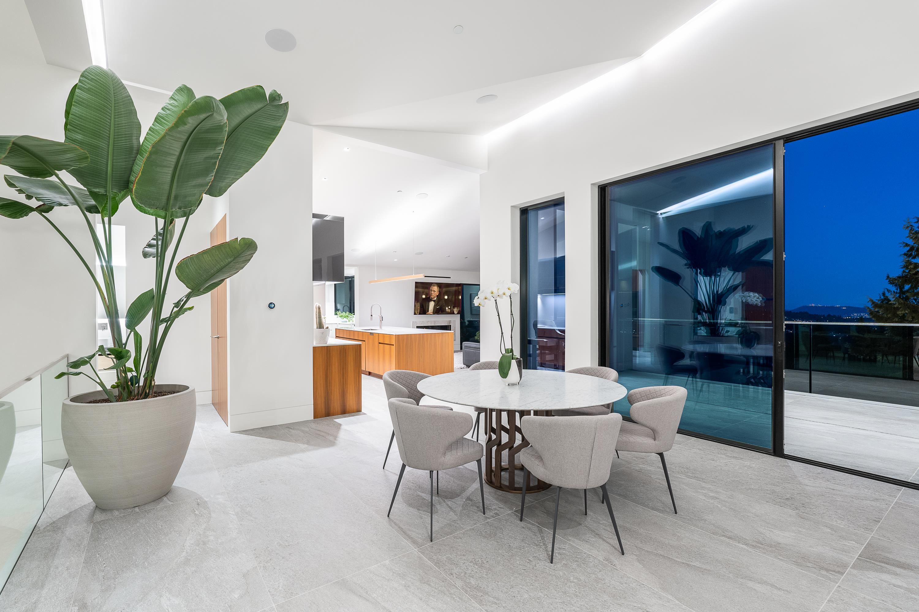 Listing image of 535 CRAIGMOHR DRIVE
