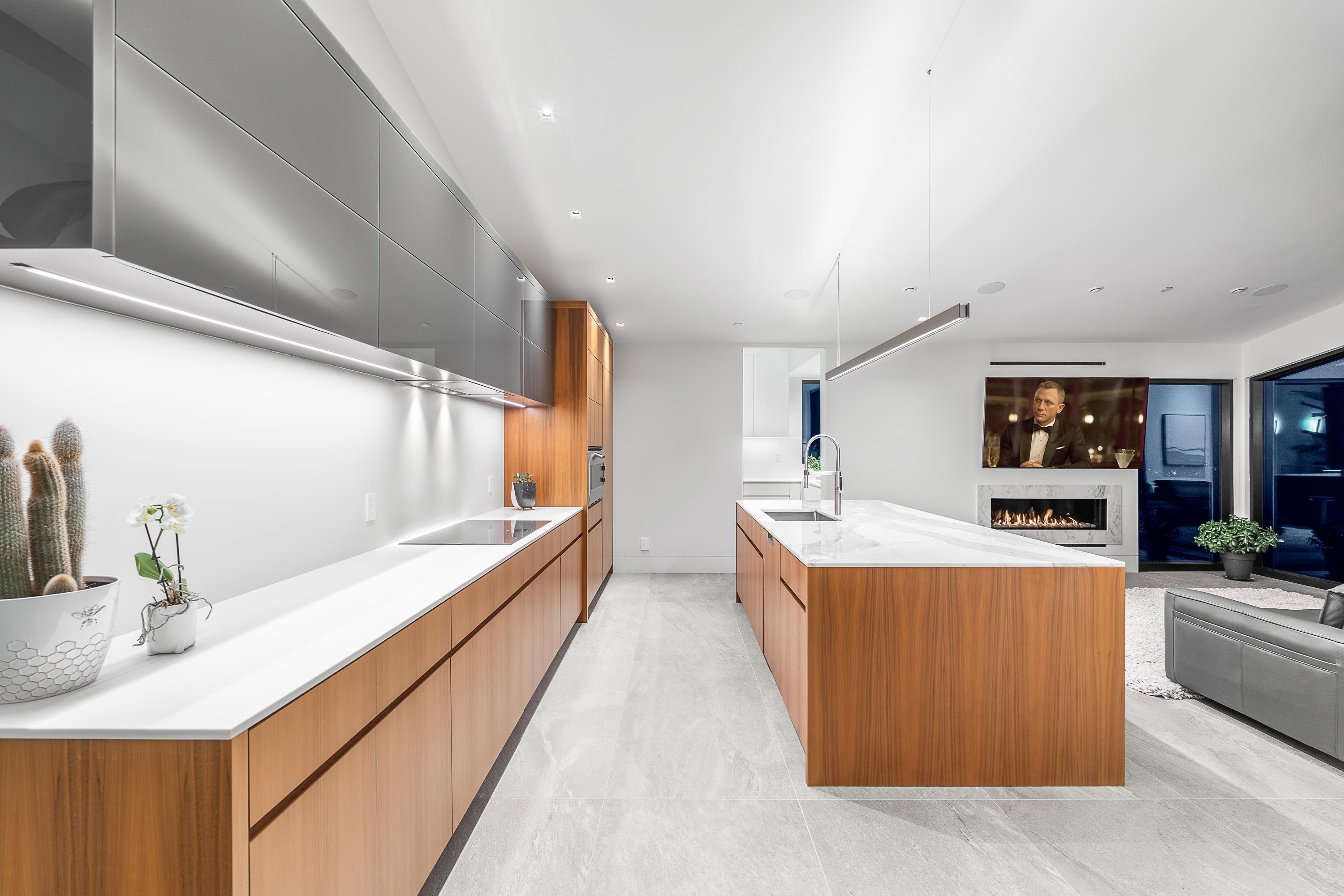 Listing image of 535 CRAIGMOHR DRIVE