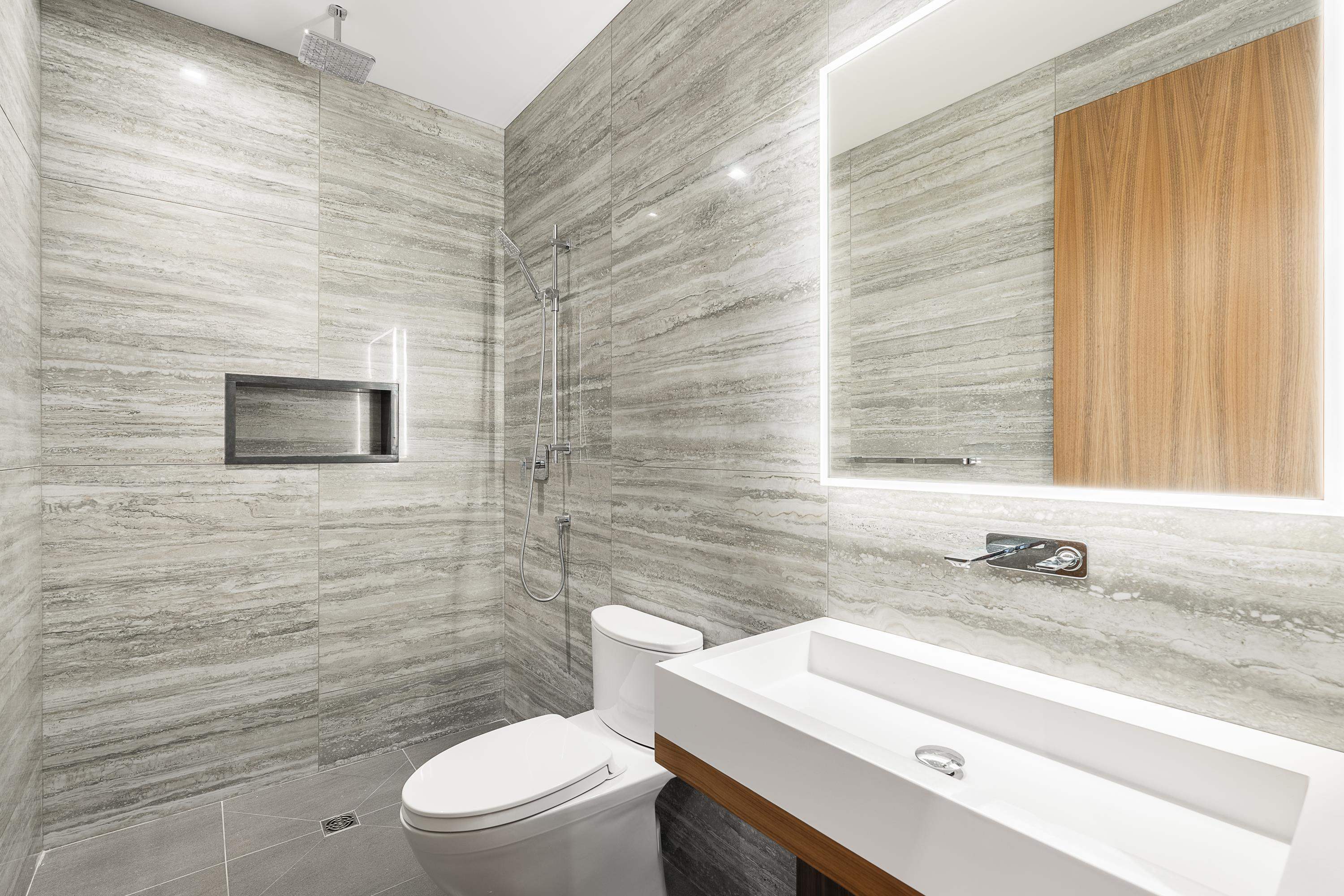 Listing image of 535 CRAIGMOHR DRIVE