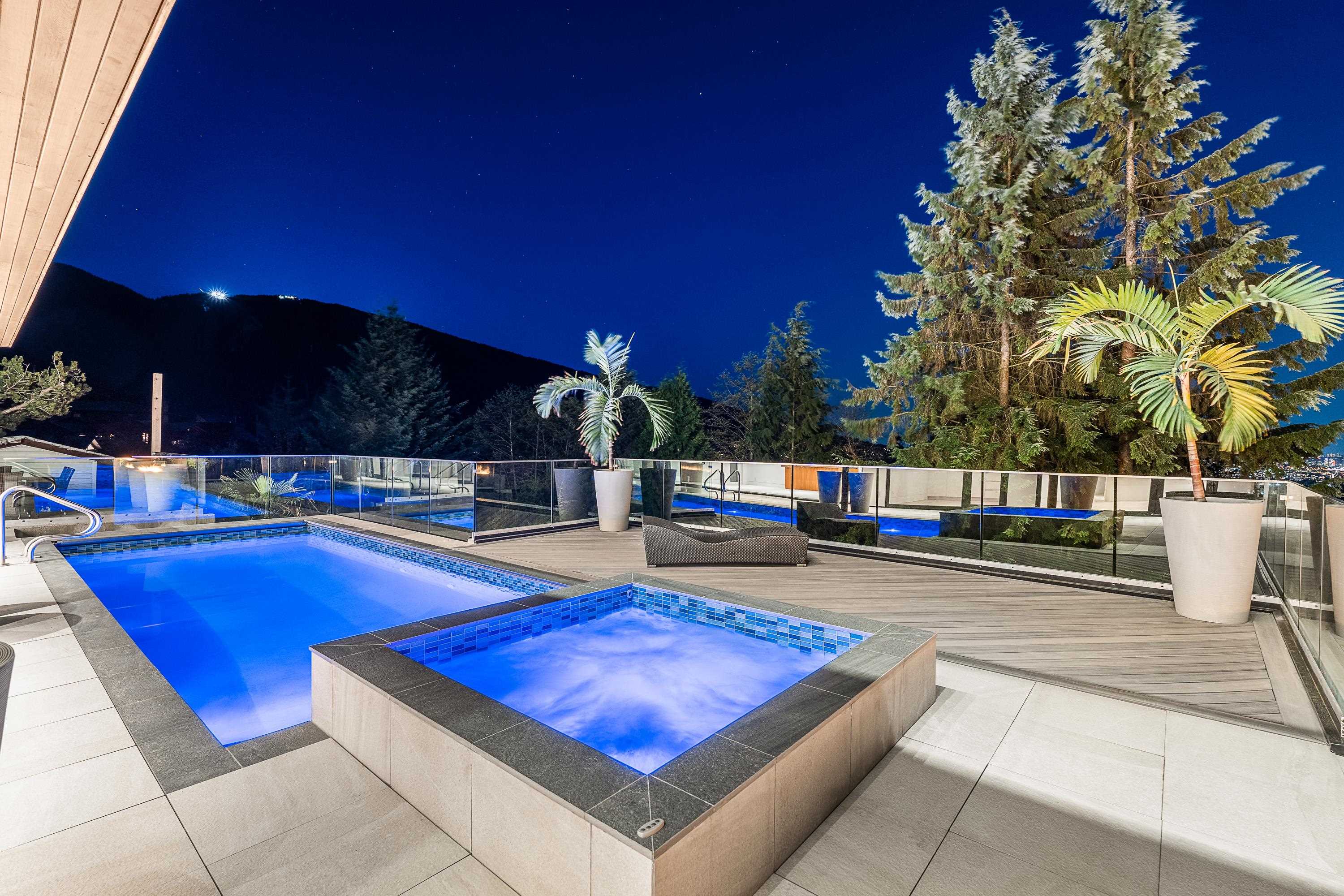 Listing image of 535 CRAIGMOHR DRIVE