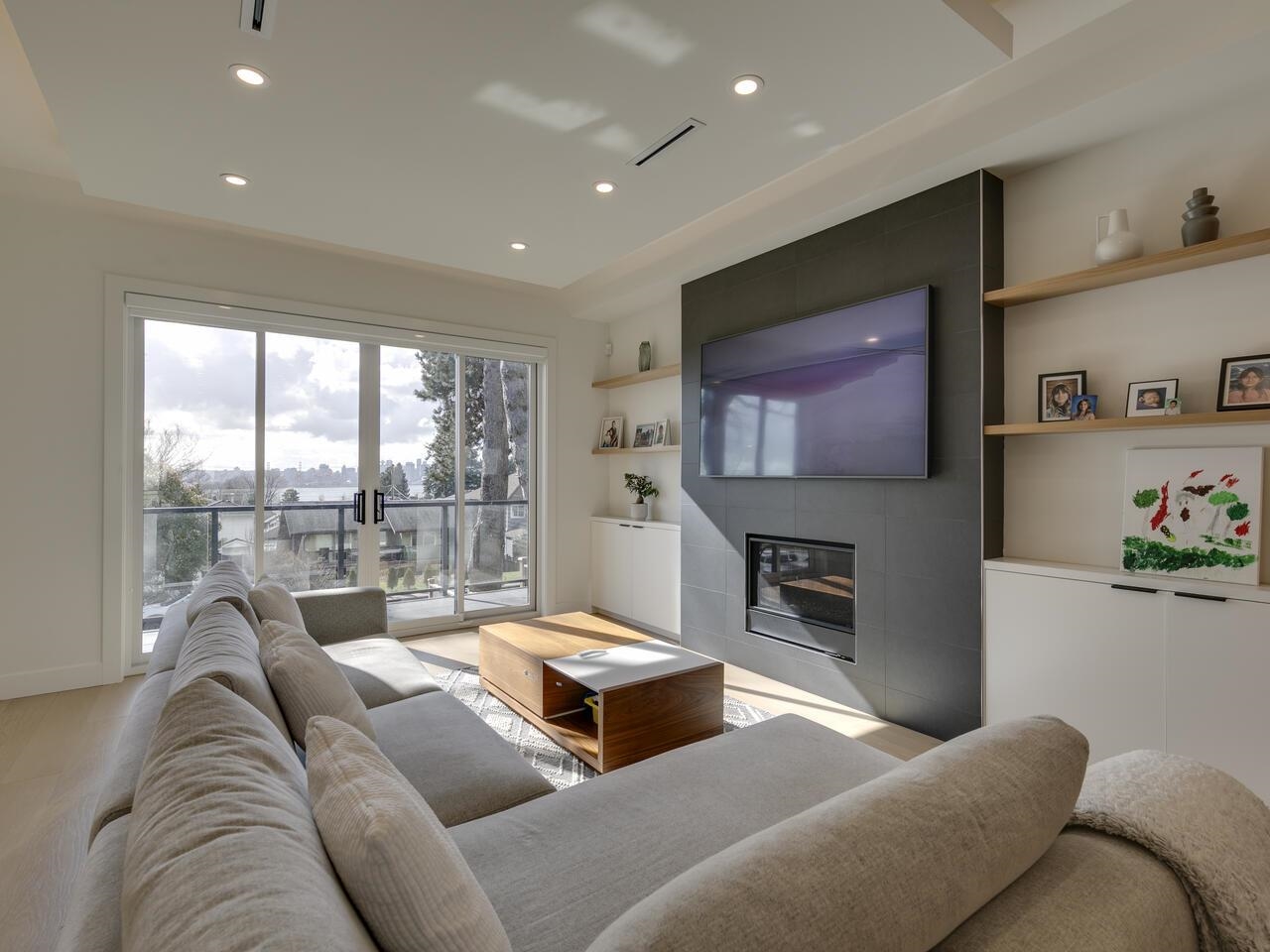 Listing image of 336 E 5TH STREET