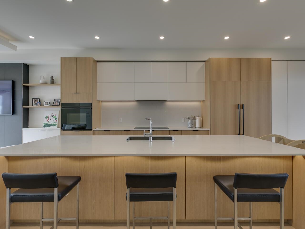 Listing image of 336 E 5TH STREET