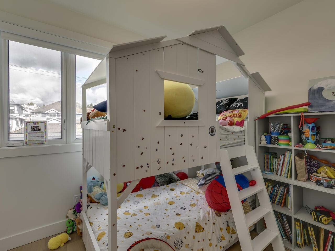 Listing image of 336 E 5TH STREET