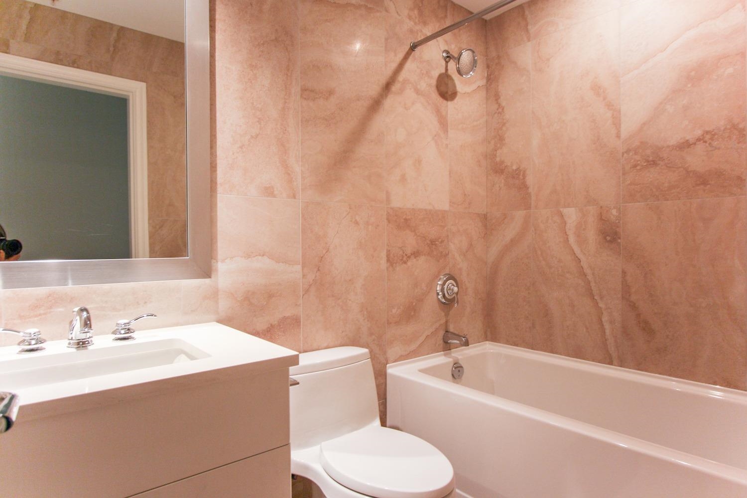 Listing image of 701 185 VICTORY SHIP WAY