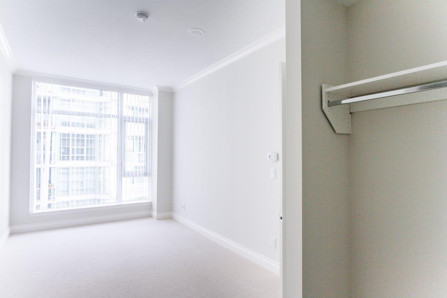 Listing image of 701 185 VICTORY SHIP WAY