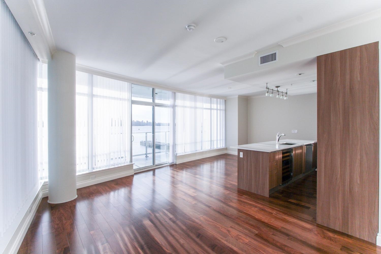 Listing image of 701 185 VICTORY SHIP WAY